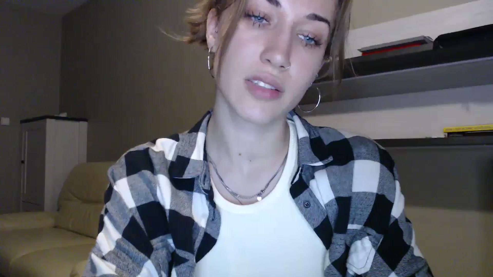 Gallery image thumbnail from GalaxyAnisia's myfreecams stream on, 08/31/2024, 20:13 image 7 of 20