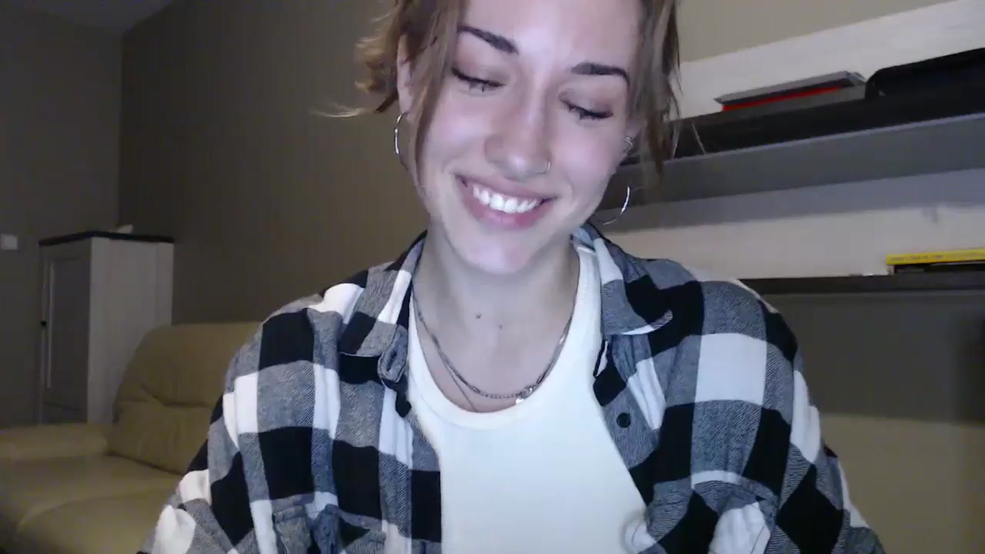 Gallery image thumbnail from GalaxyAnisia's myfreecams stream on, 08/31/2024, 20:13 image 8 of 20
