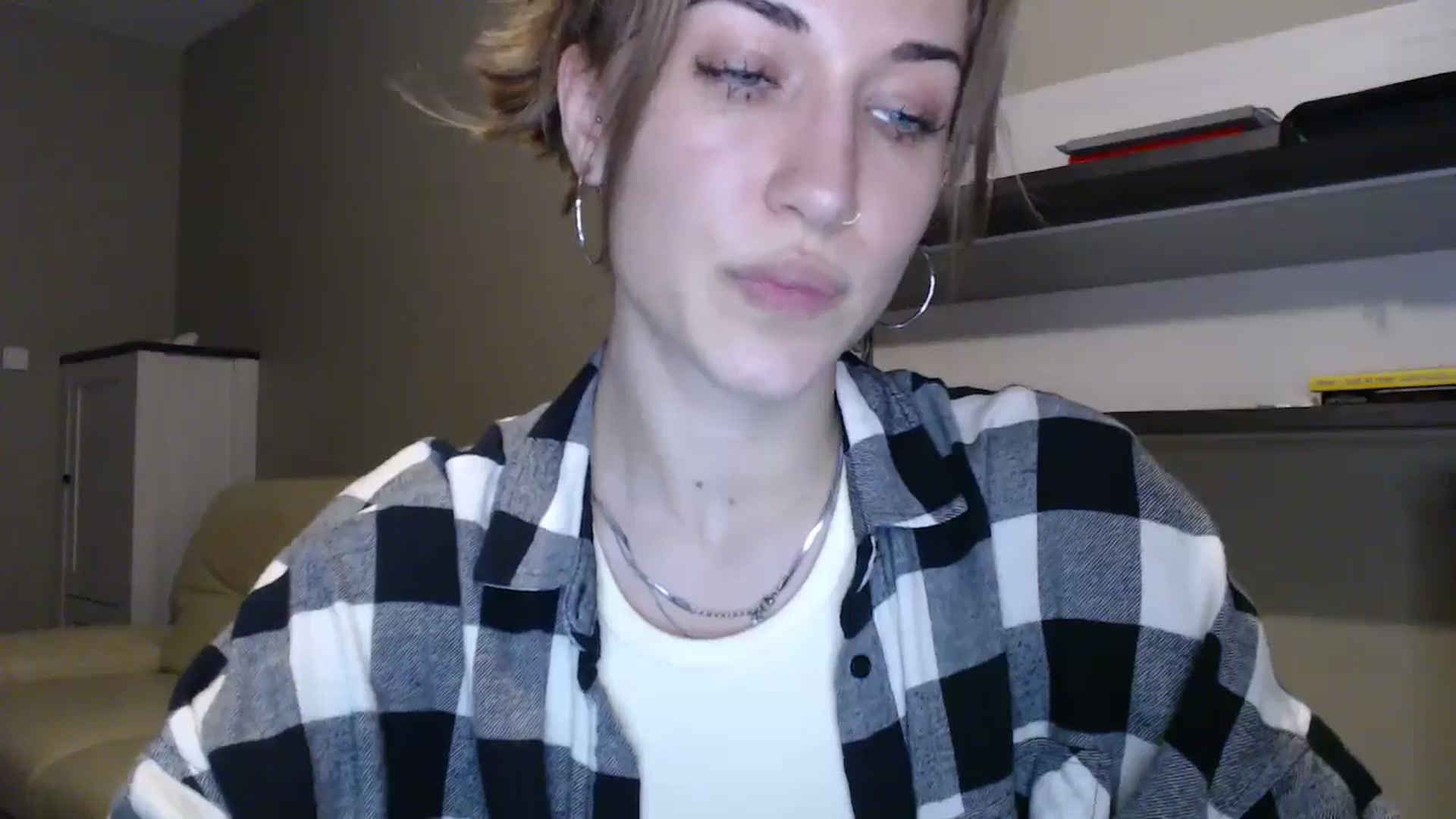 Gallery image thumbnail from GalaxyAnisia's myfreecams stream on, 08/31/2024, 20:13 image 4 of 20