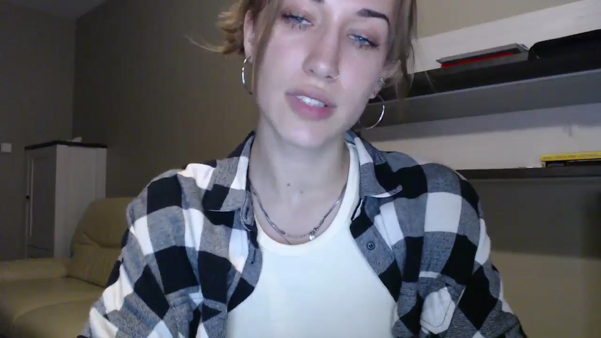 Gallery image thumbnail from GalaxyAnisia's myfreecams stream on, 08/31/2024, 20:13 image 6 of 20