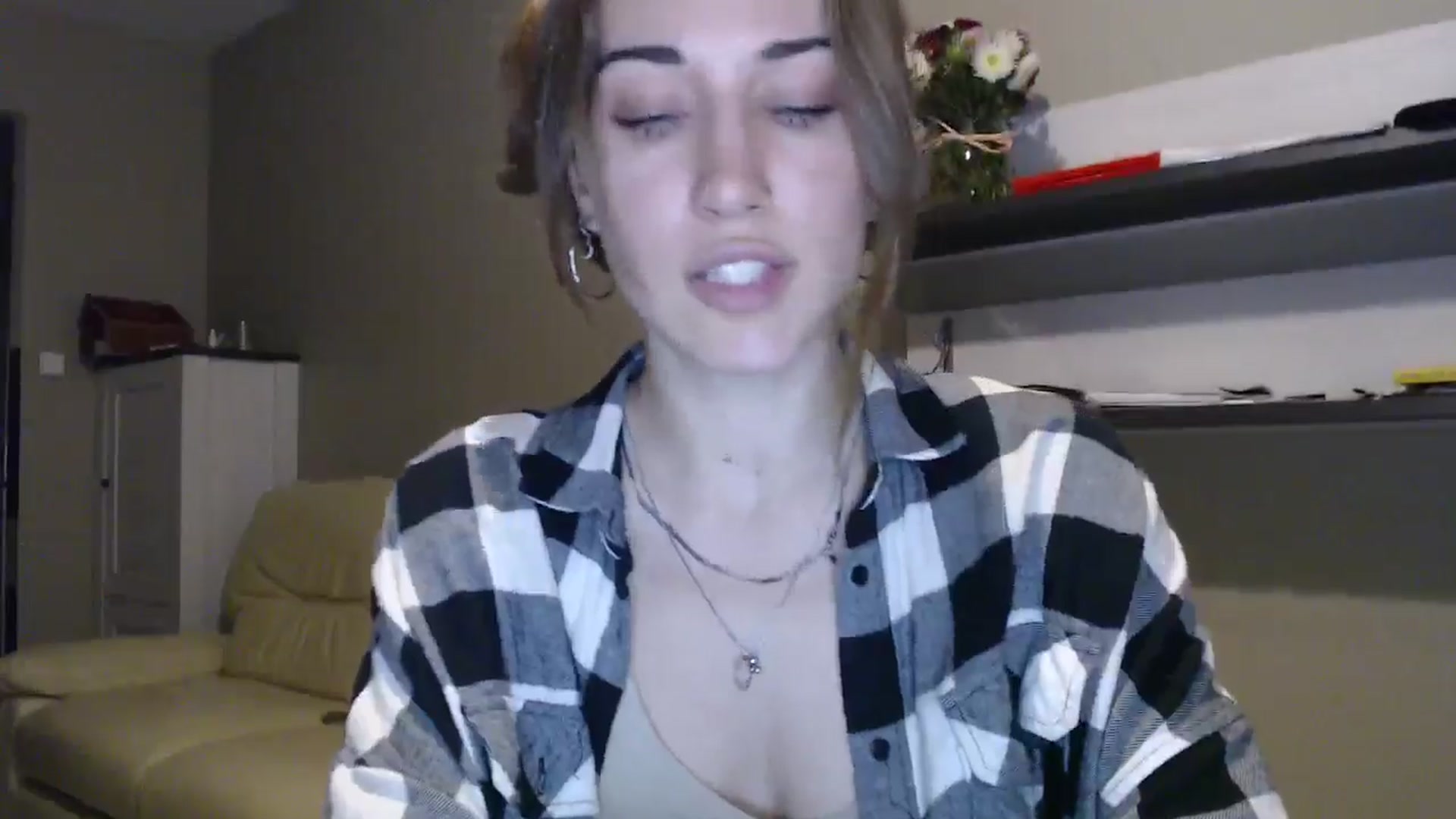 Gallery image thumbnail from GalaxyAnisia's myfreecams stream on, 09/05/2024, 18:25 image 19 of 20