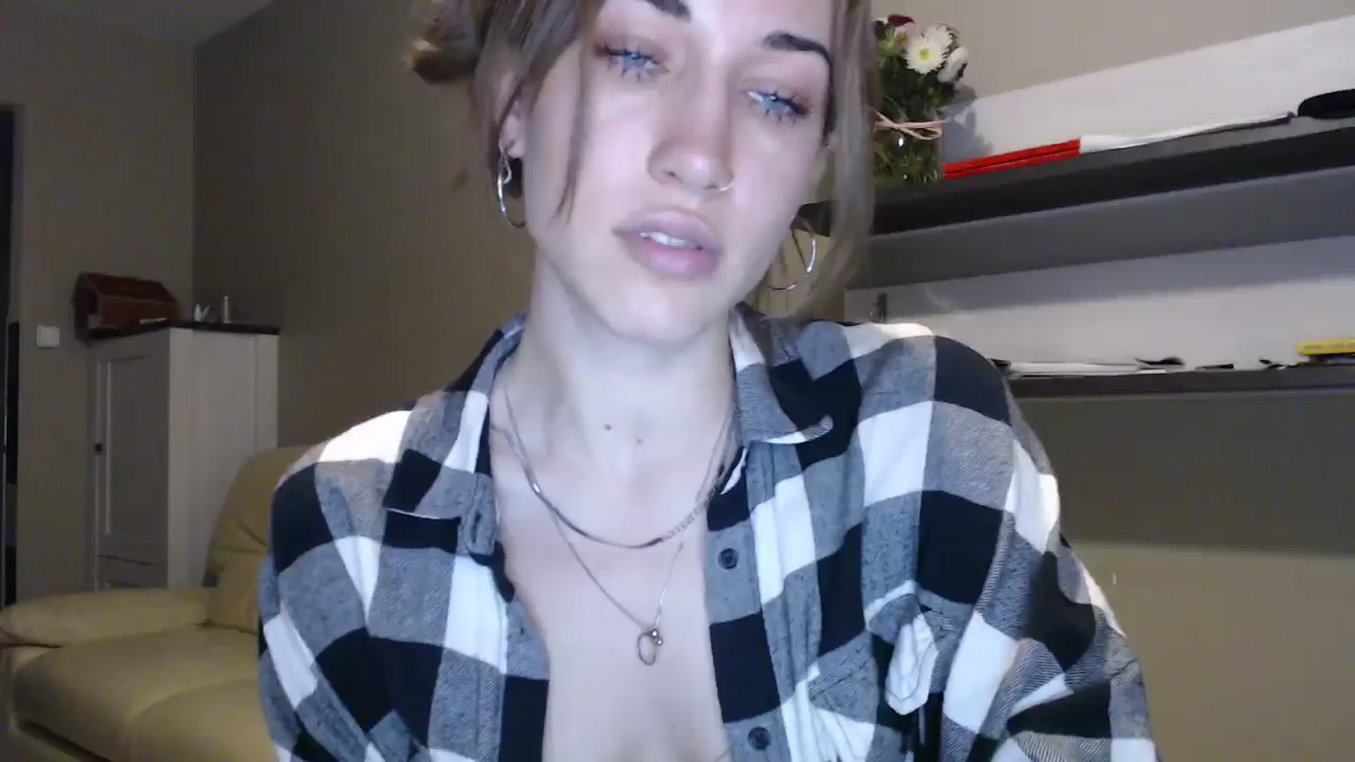 Gallery image thumbnail from GalaxyAnisia's myfreecams stream on, 09/05/2024, 18:25 image 12 of 20