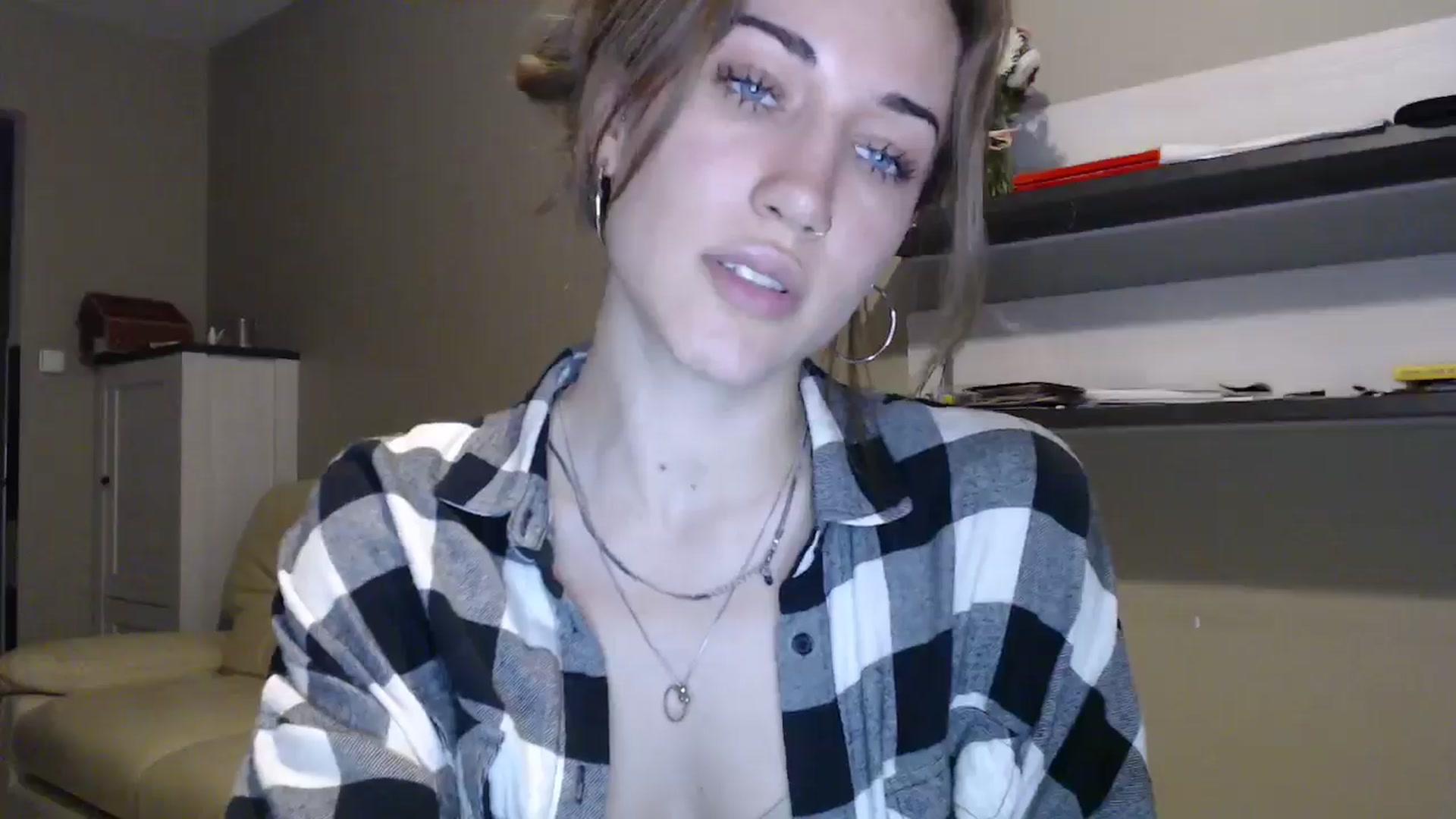 Gallery image thumbnail from GalaxyAnisia's myfreecams stream on, 09/05/2024, 18:25 image 11 of 20
