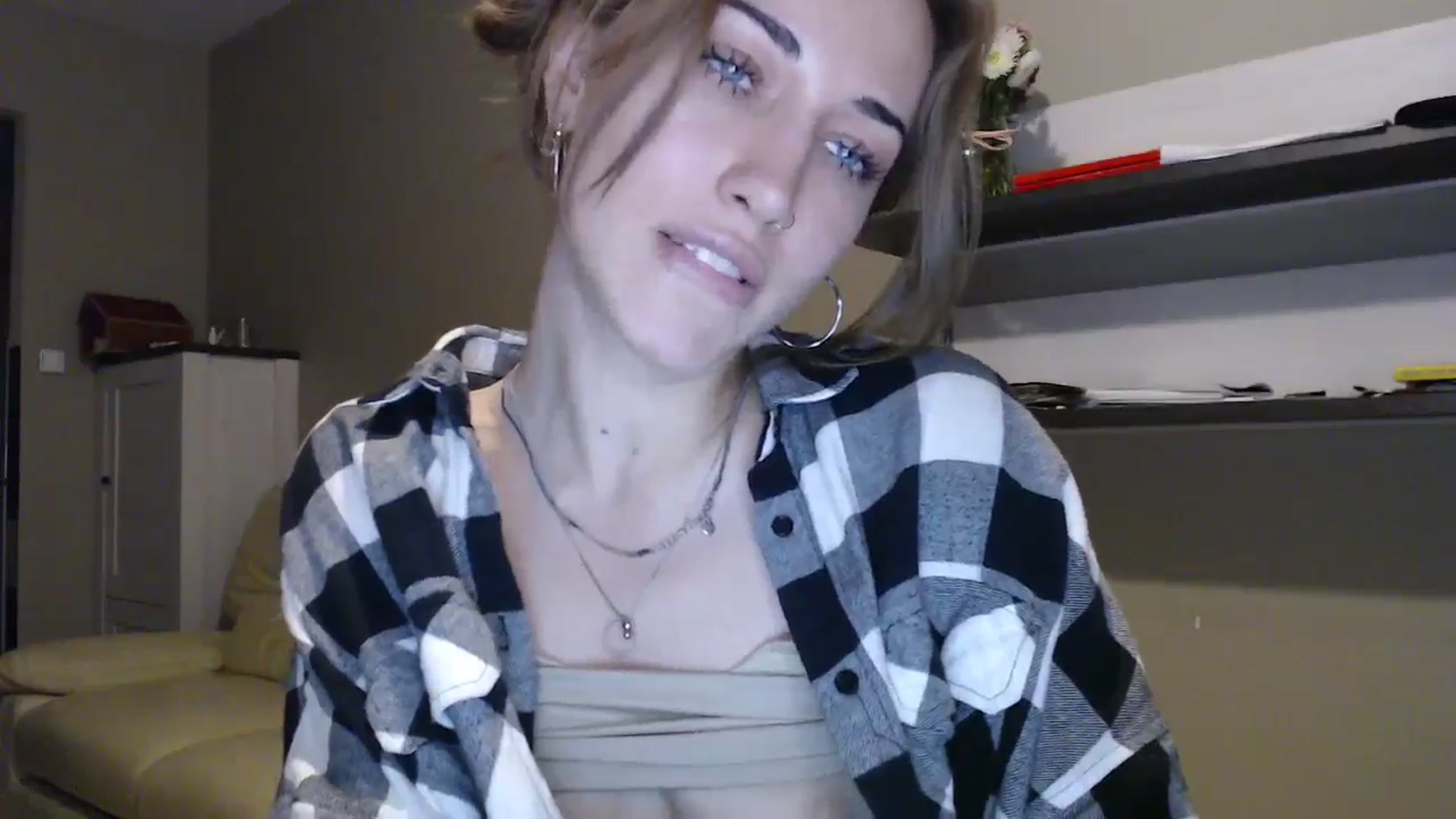 Gallery image thumbnail from GalaxyAnisia's myfreecams stream on, 09/05/2024, 18:25 image 17 of 20