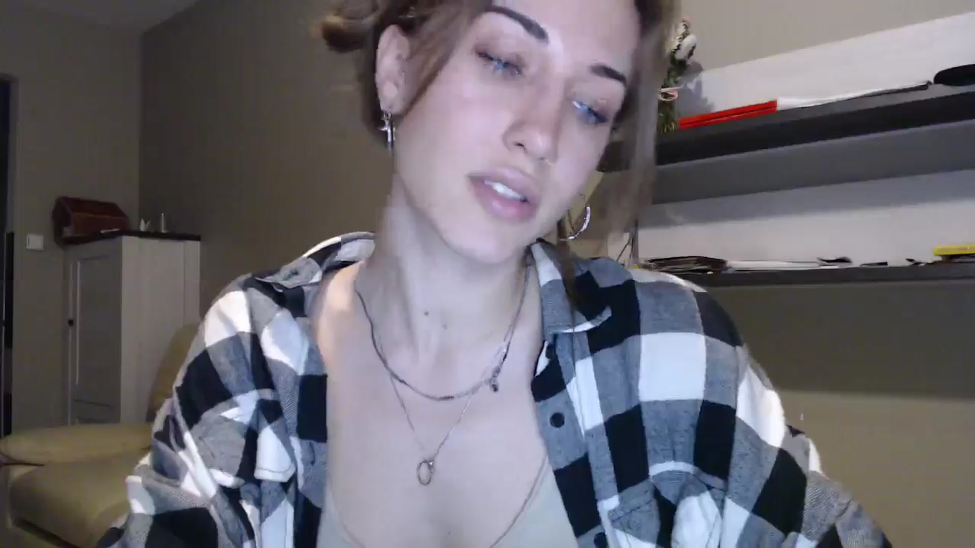 Gallery image thumbnail from GalaxyAnisia's myfreecams stream on, 09/05/2024, 18:25 image 5 of 20