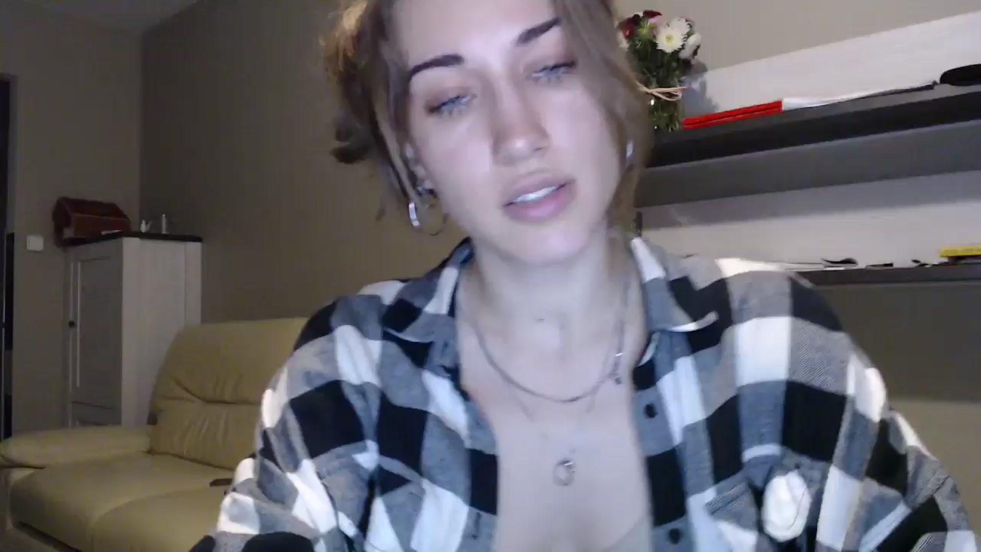 Gallery image thumbnail from GalaxyAnisia's myfreecams stream on, 09/05/2024, 18:25 image 7 of 20