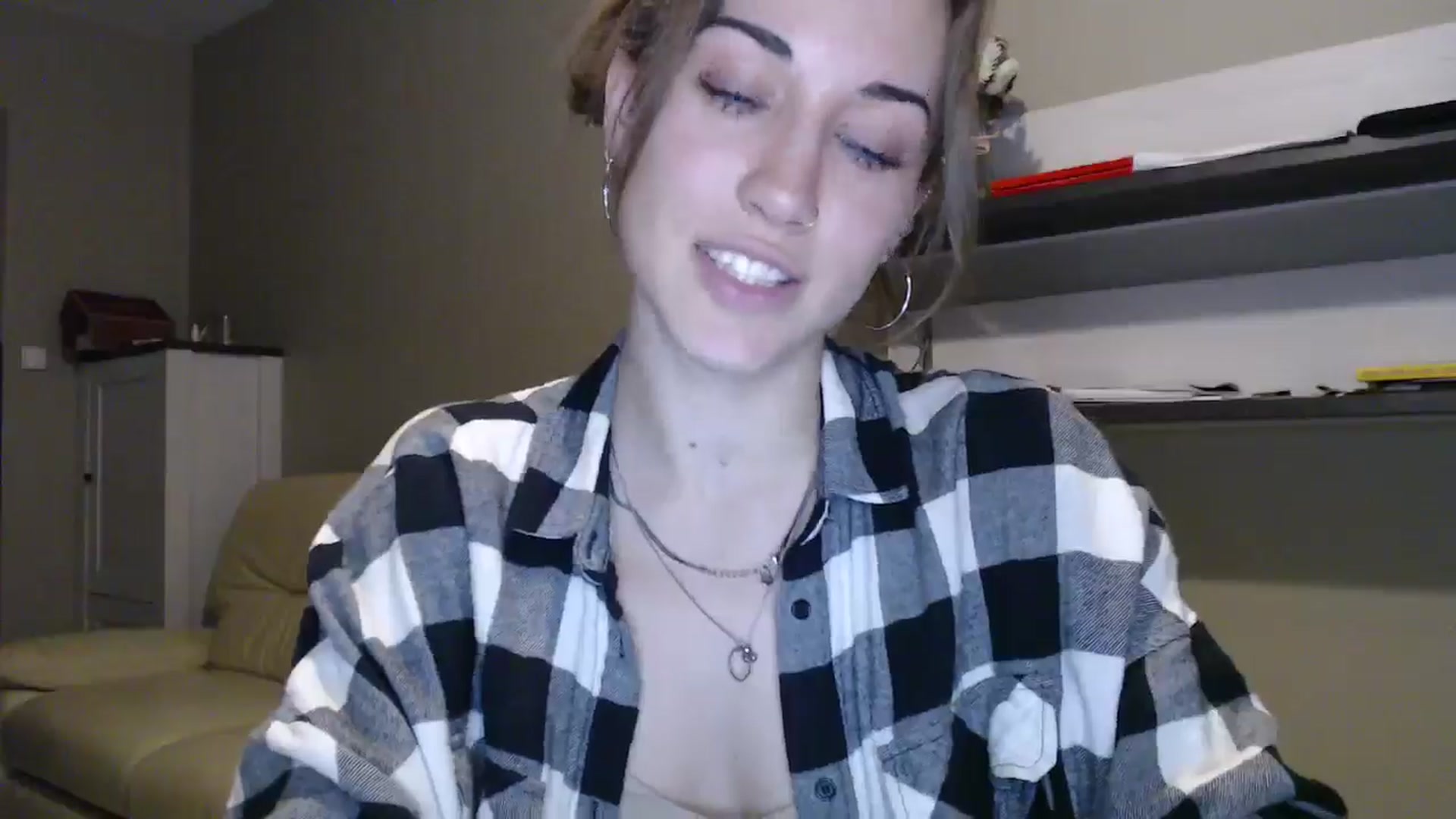 Gallery image thumbnail from GalaxyAnisia's myfreecams stream on, 09/05/2024, 19:01 image 3 of 20
