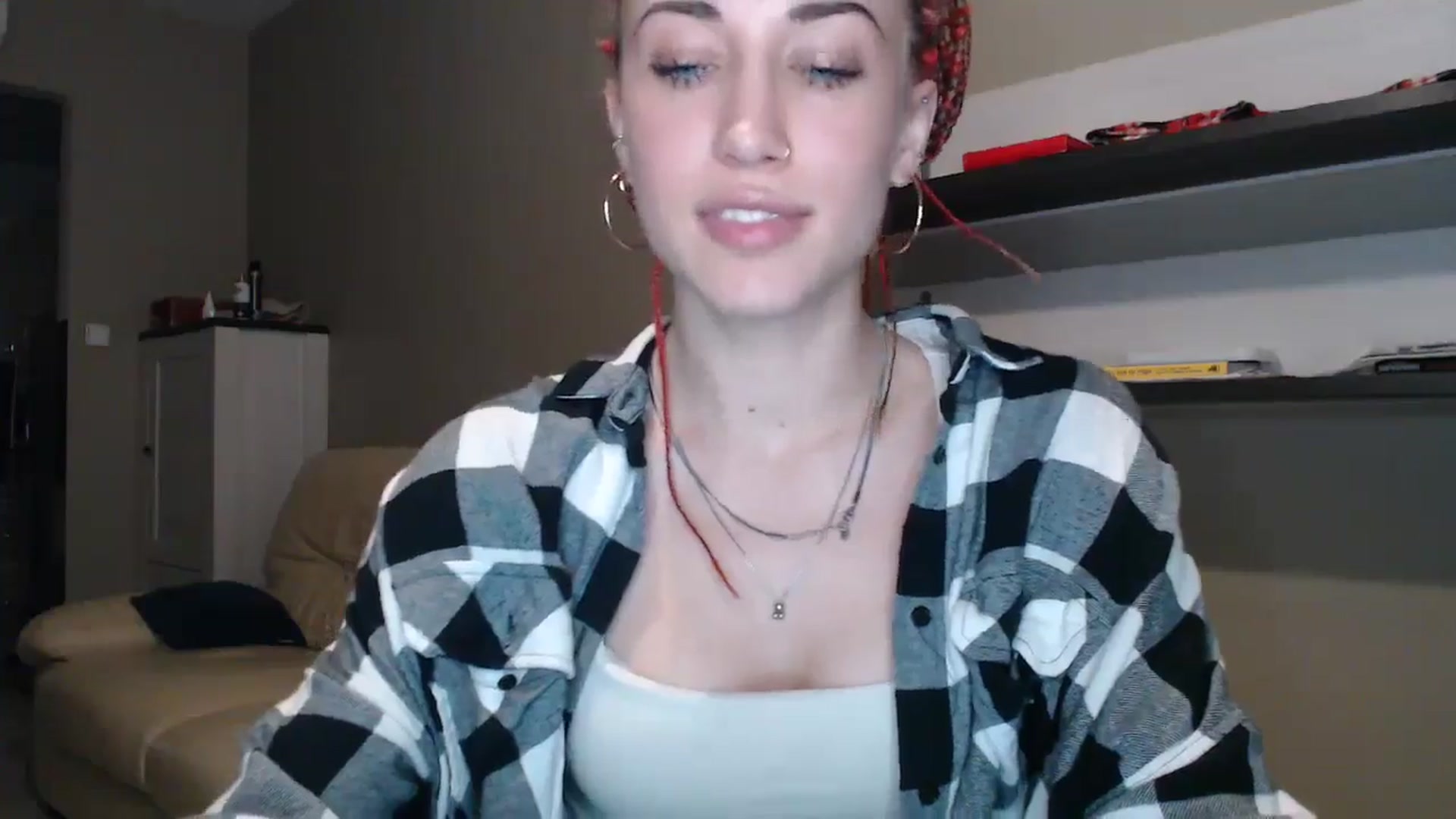 Gallery image thumbnail from GalaxyAnisia's myfreecams stream on, 09/30/2024, 17:35 image 4 of 20