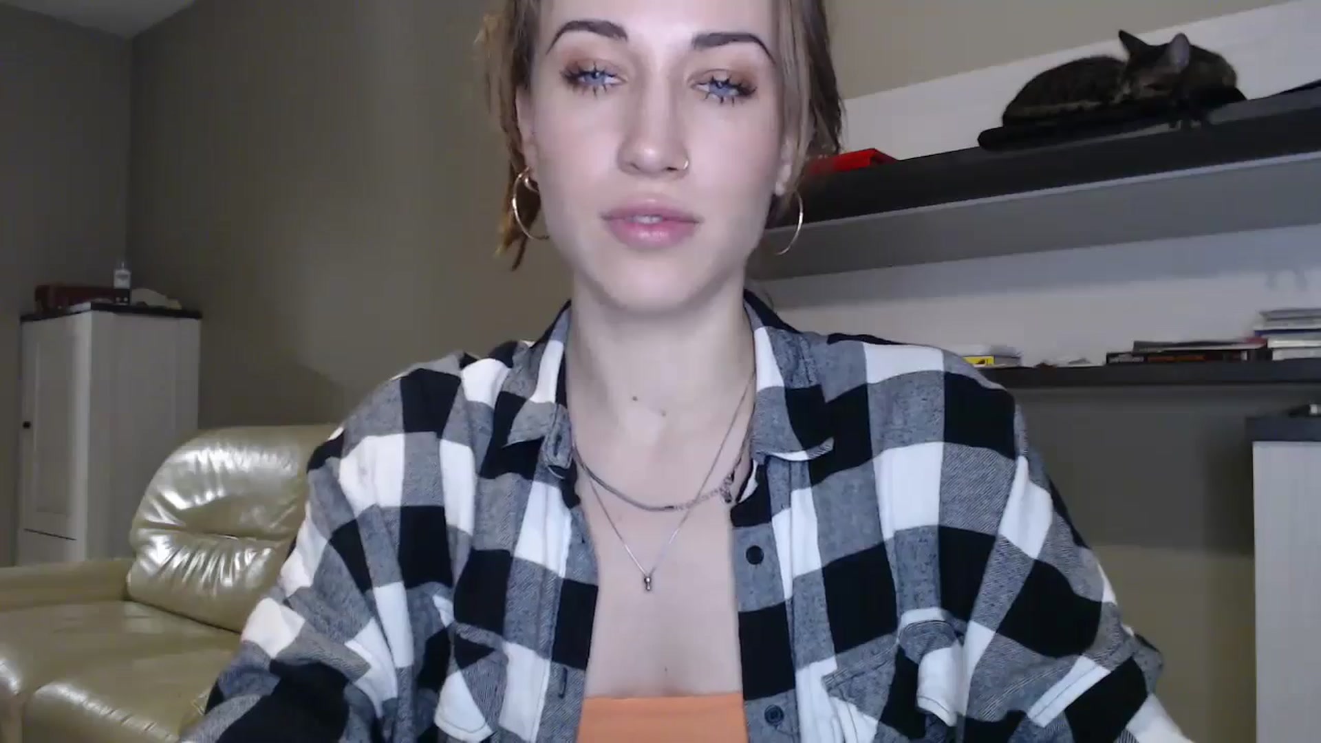 Gallery image thumbnail from GalaxyAnisia's myfreecams stream on, 10/04/2024, 18:09 image 18 of 20