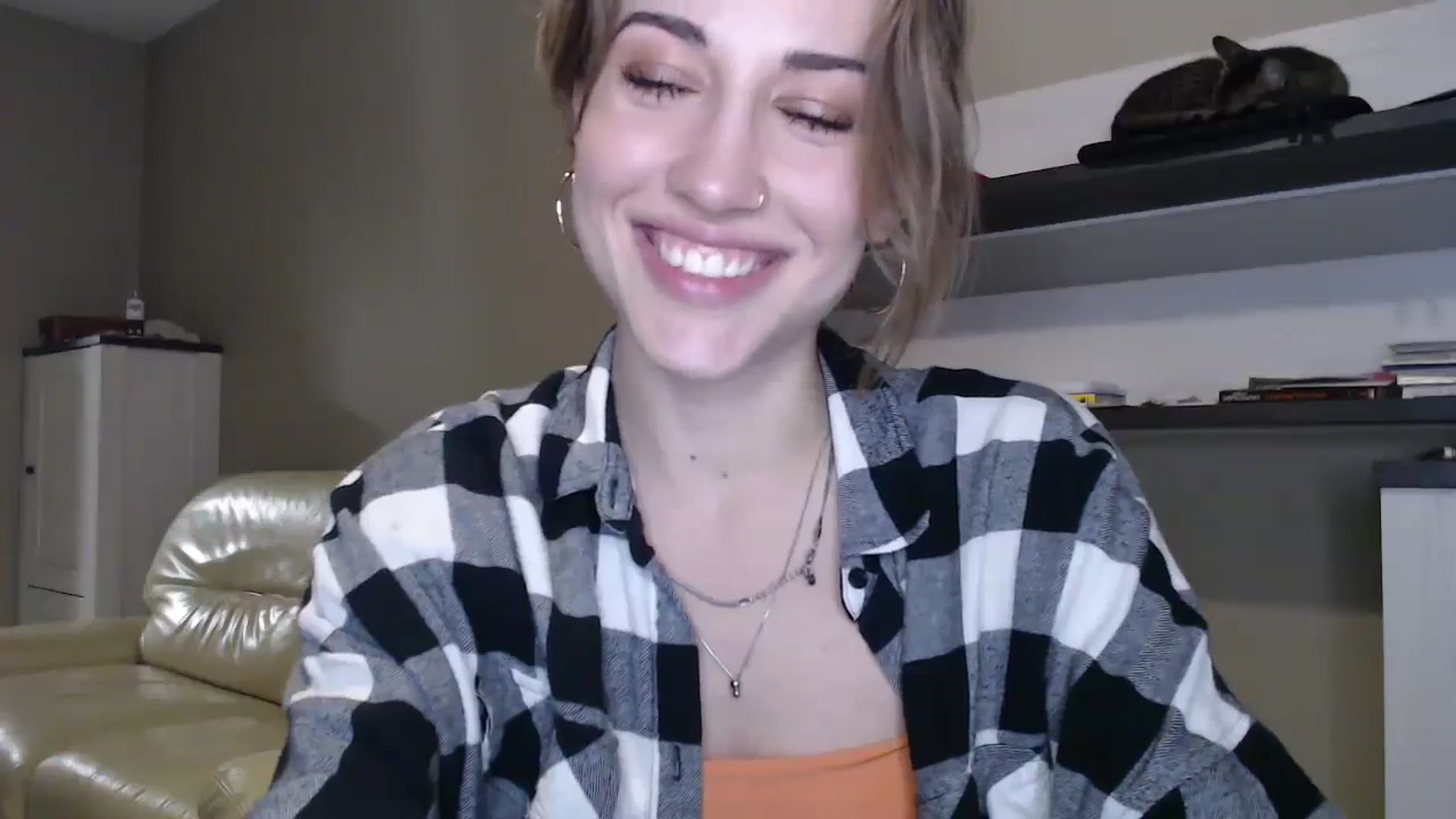 Gallery image thumbnail from GalaxyAnisia's myfreecams stream on, 10/04/2024, 18:09 image 3 of 20
