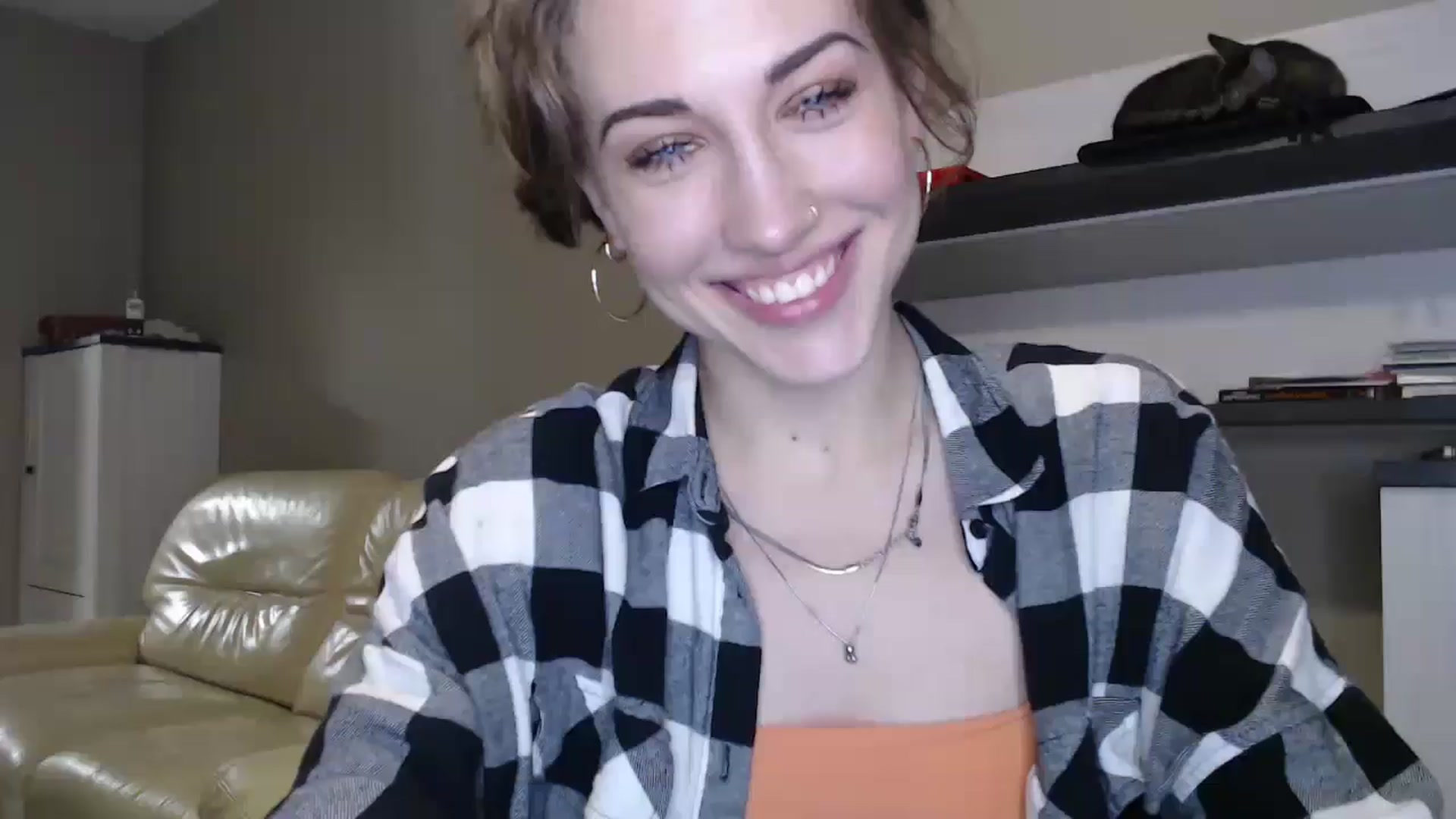 Gallery image thumbnail from GalaxyAnisia's myfreecams stream on, 10/04/2024, 18:09 image 2 of 20