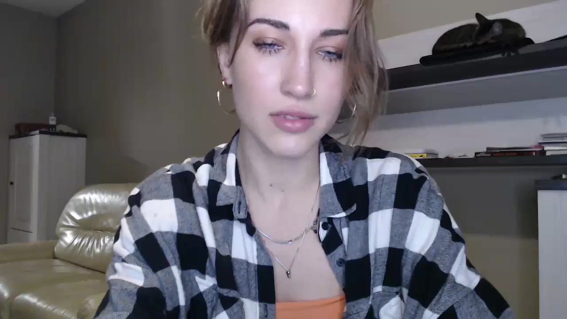 Gallery image thumbnail from GalaxyAnisia's myfreecams stream on, 10/04/2024, 18:09 image 6 of 20