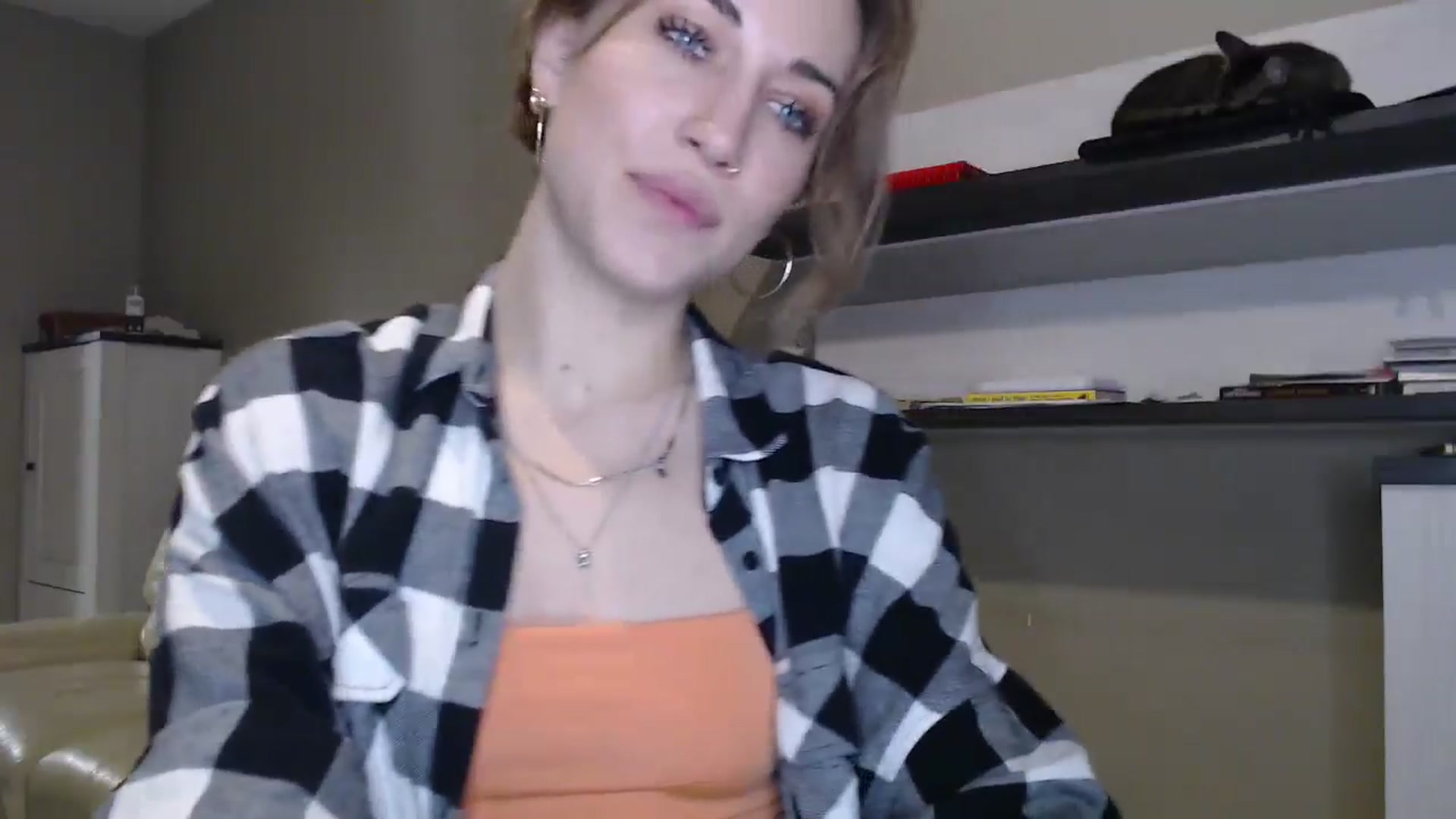 Gallery image thumbnail from GalaxyAnisia's myfreecams stream on, 10/04/2024, 18:09 image 4 of 20