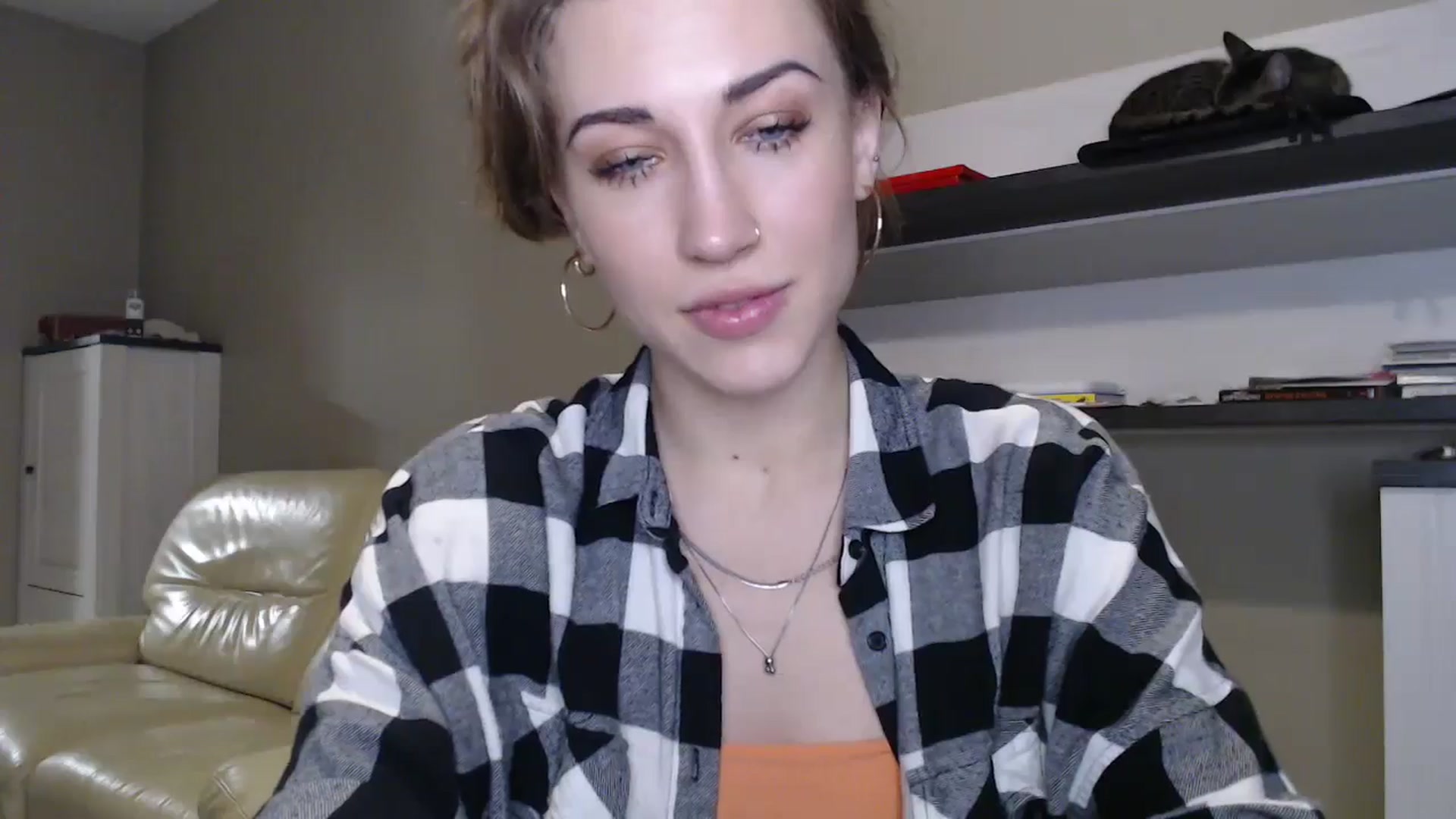 Gallery image thumbnail from GalaxyAnisia's myfreecams stream on, 10/04/2024, 18:09 image 8 of 20