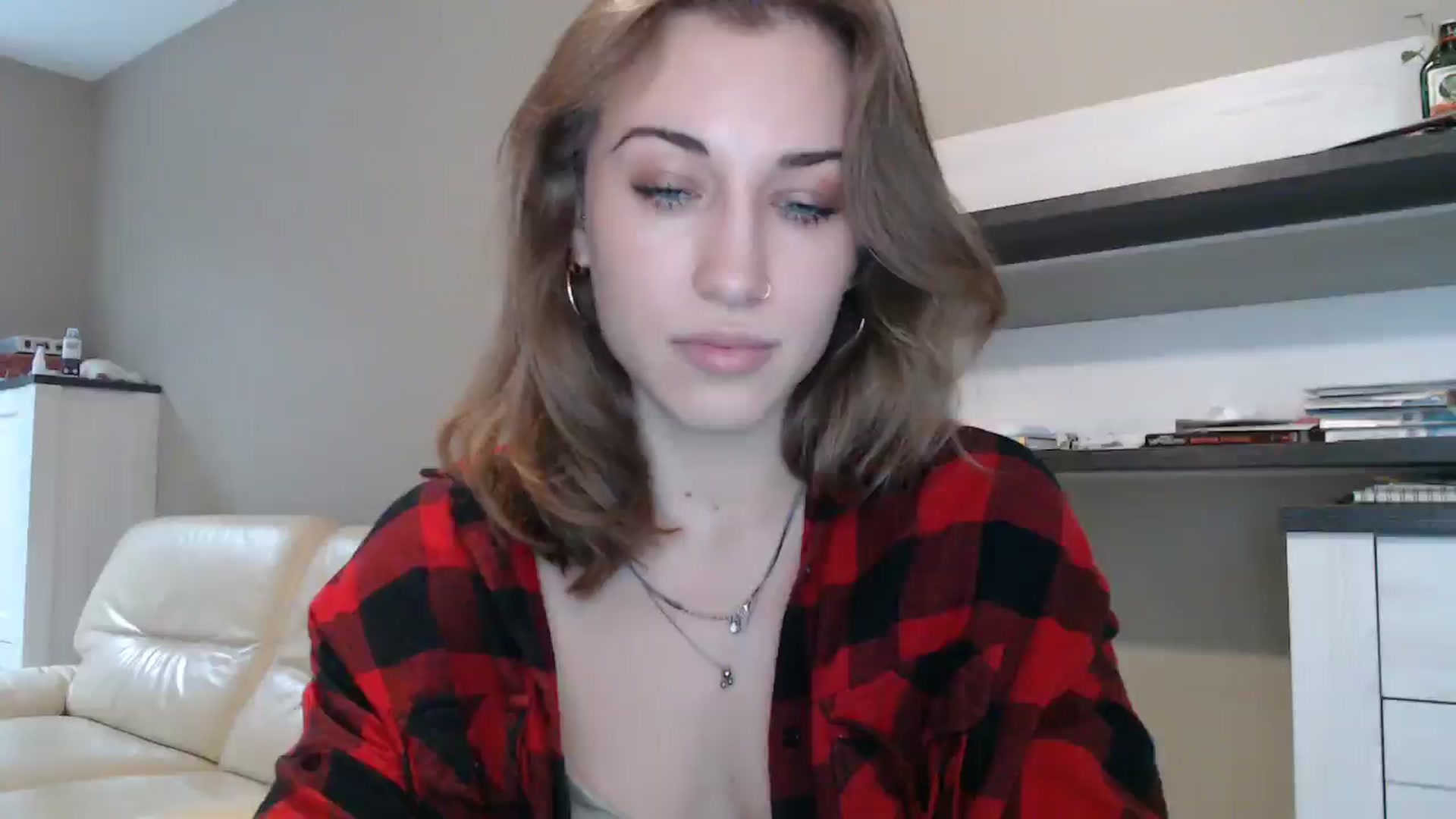 Gallery image thumbnail from GalaxyAnisia's myfreecams stream on, 10/06/2024, 14:30 image 13 of 20