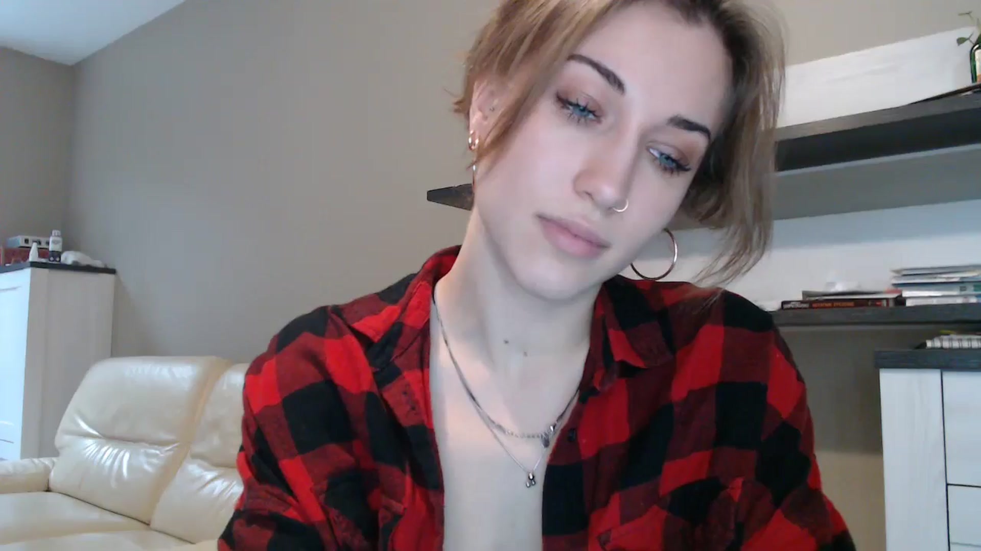 Gallery image thumbnail from GalaxyAnisia's myfreecams stream on, 10/06/2024, 14:30 image 20 of 20