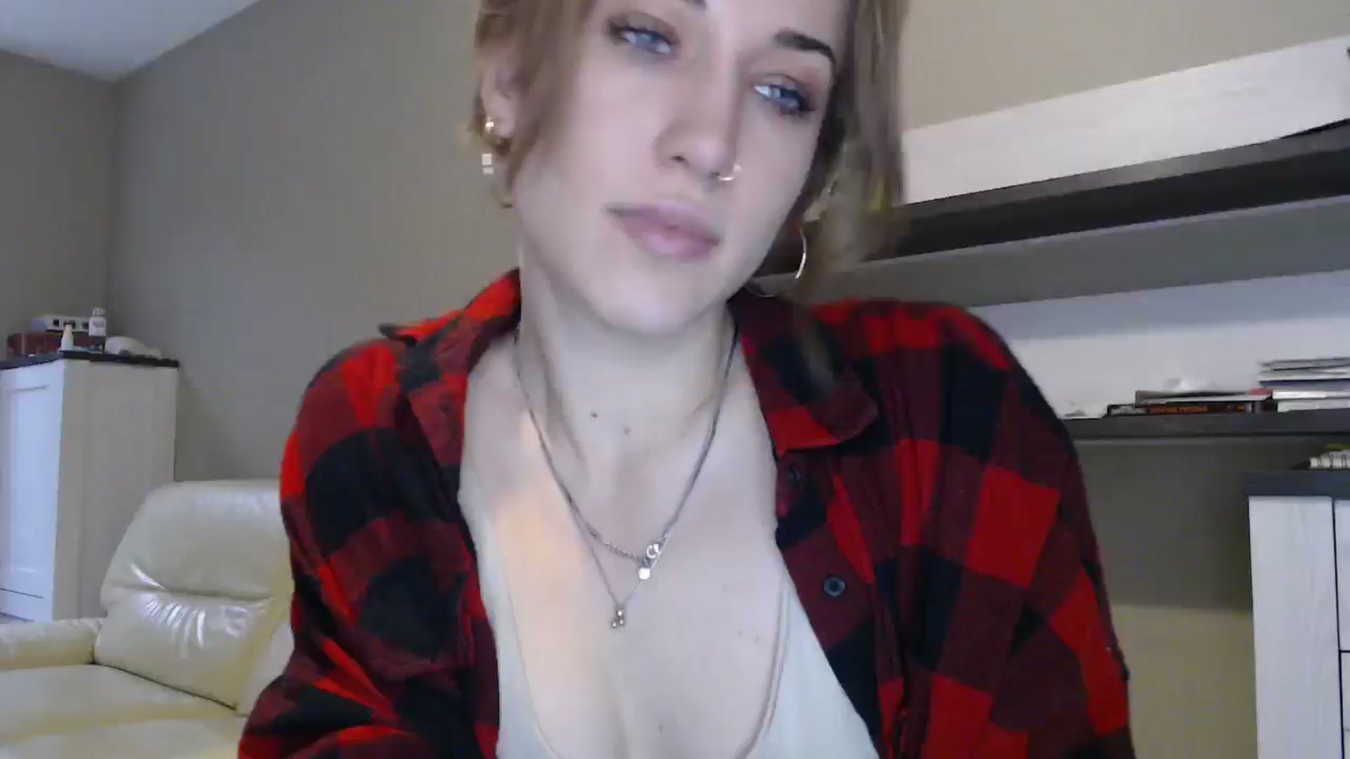 Gallery image thumbnail from GalaxyAnisia's myfreecams stream on, 10/06/2024, 14:30 image 2 of 20