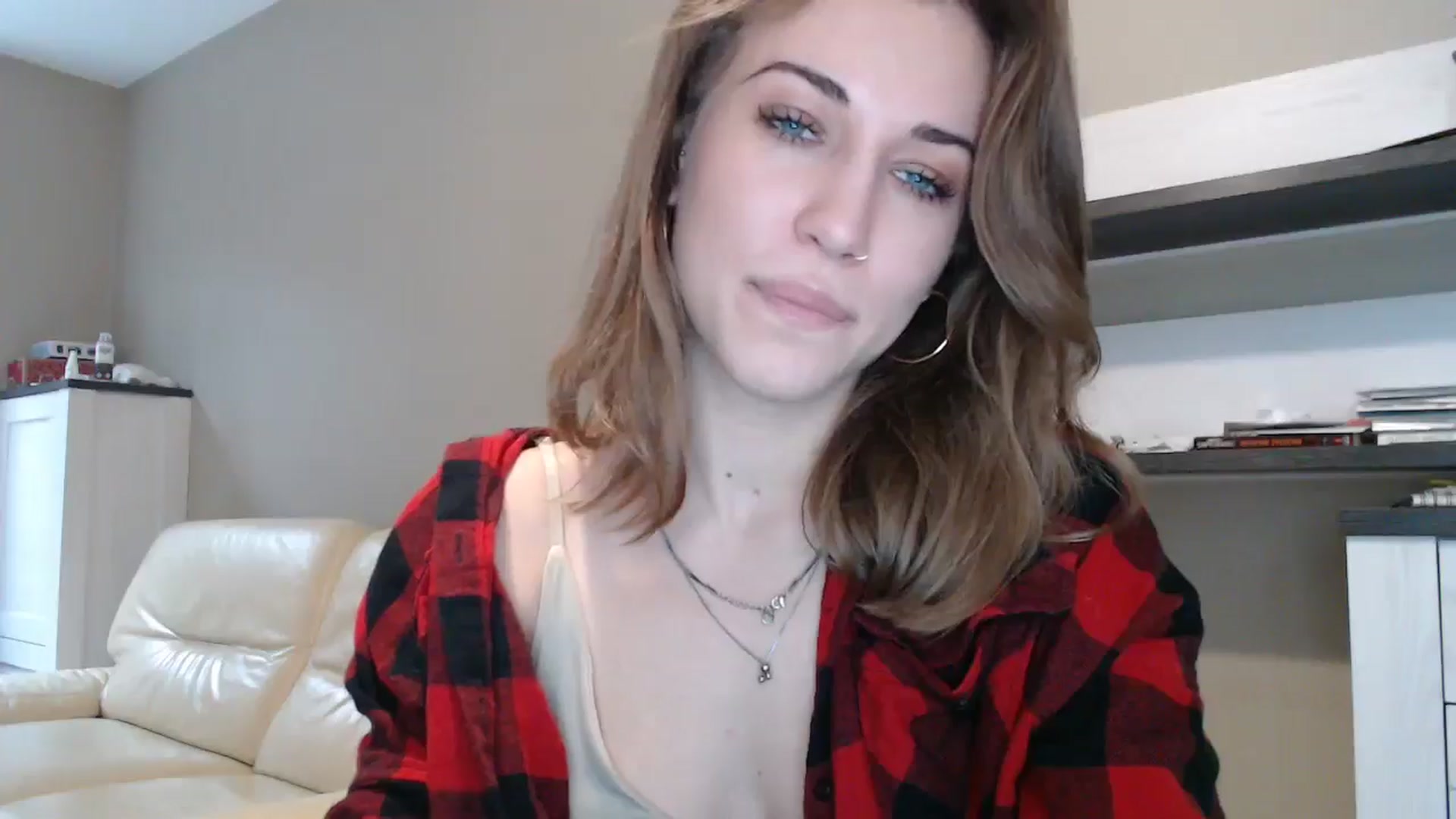Gallery image thumbnail from GalaxyAnisia's myfreecams stream on, 10/06/2024, 14:30 image 11 of 20