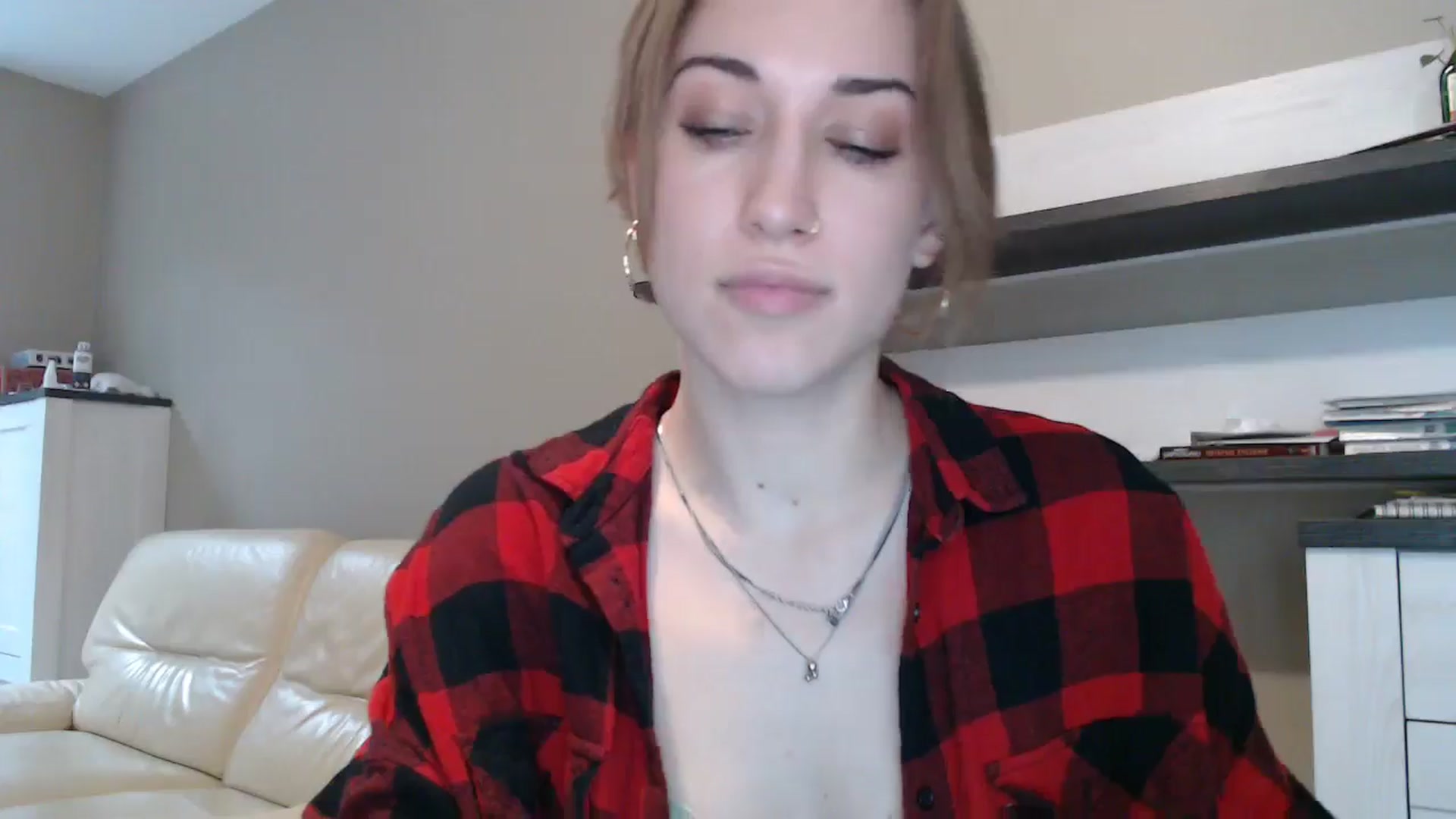 Gallery image thumbnail from GalaxyAnisia's myfreecams stream on, 10/06/2024, 14:30 image 19 of 20