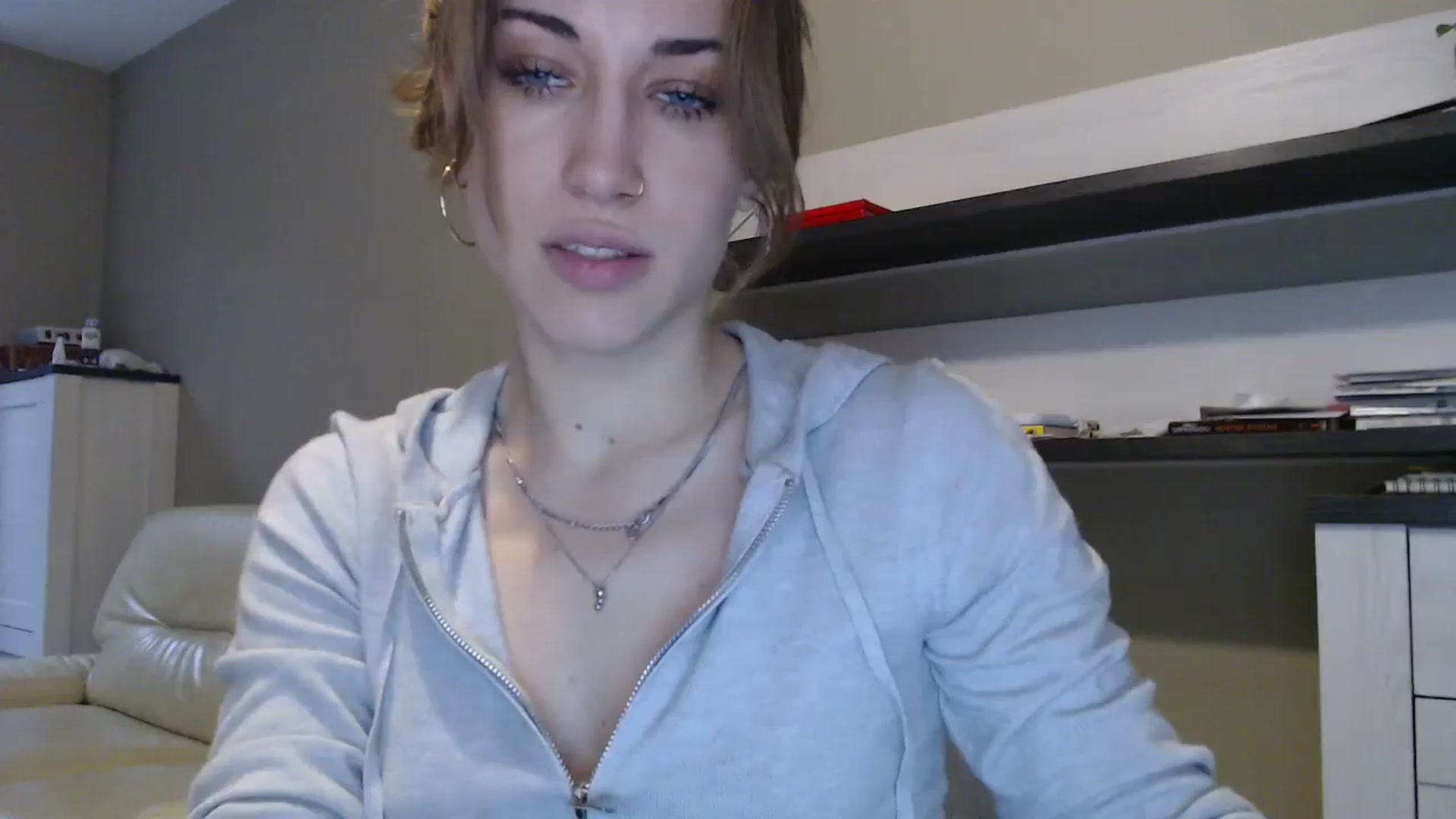 Gallery image thumbnail from GalaxyAnisia's myfreecams stream on, 10/06/2024, 15:20 image 13 of 20