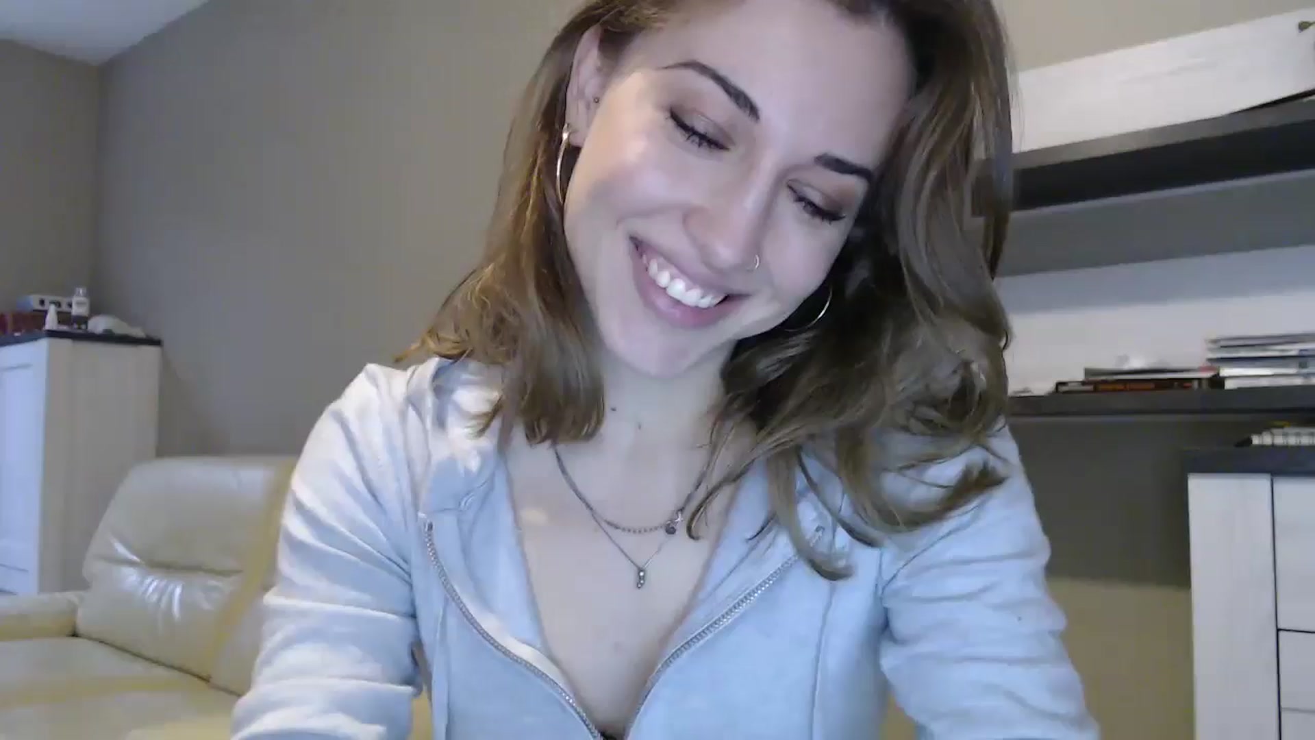 Gallery image thumbnail from GalaxyAnisia's myfreecams stream on, 10/06/2024, 15:20 image 1 of 20