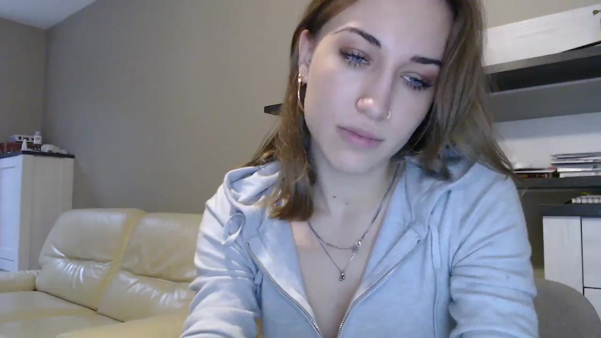 Gallery image thumbnail from GalaxyAnisia's myfreecams stream on, 10/06/2024, 15:20 image 8 of 20