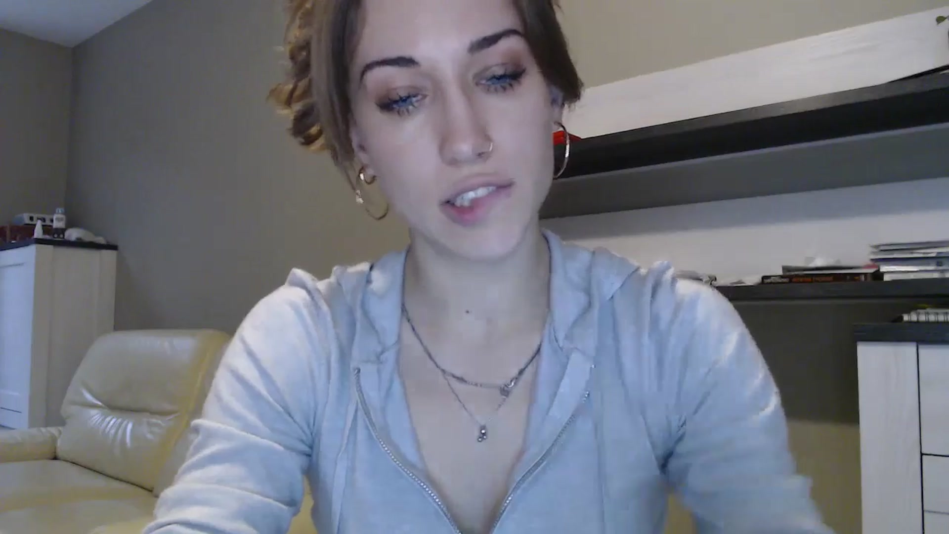 Gallery image thumbnail from GalaxyAnisia's myfreecams stream on, 10/06/2024, 15:20 image 11 of 20