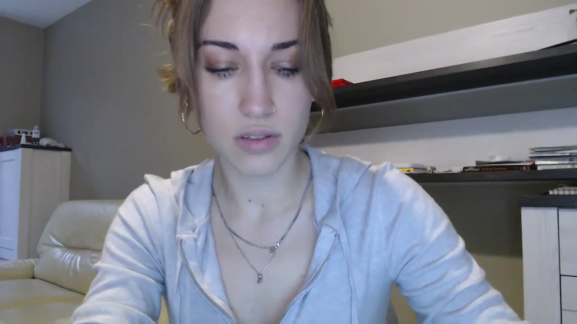 Gallery image thumbnail from GalaxyAnisia's myfreecams stream on, 10/06/2024, 15:20 image 14 of 20