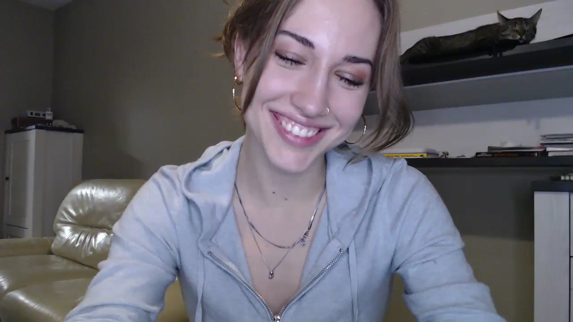 Gallery image thumbnail from GalaxyAnisia's myfreecams stream on, 10/06/2024, 20:04 image 11 of 20