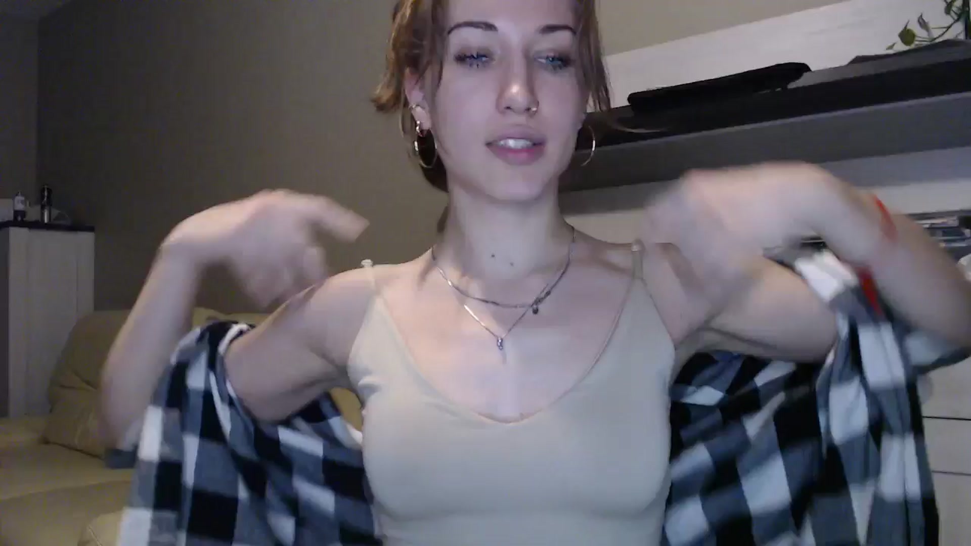 Gallery image thumbnail from GalaxyAnisia's myfreecams stream on, 10/08/2024, 20:19 image 11 of 20