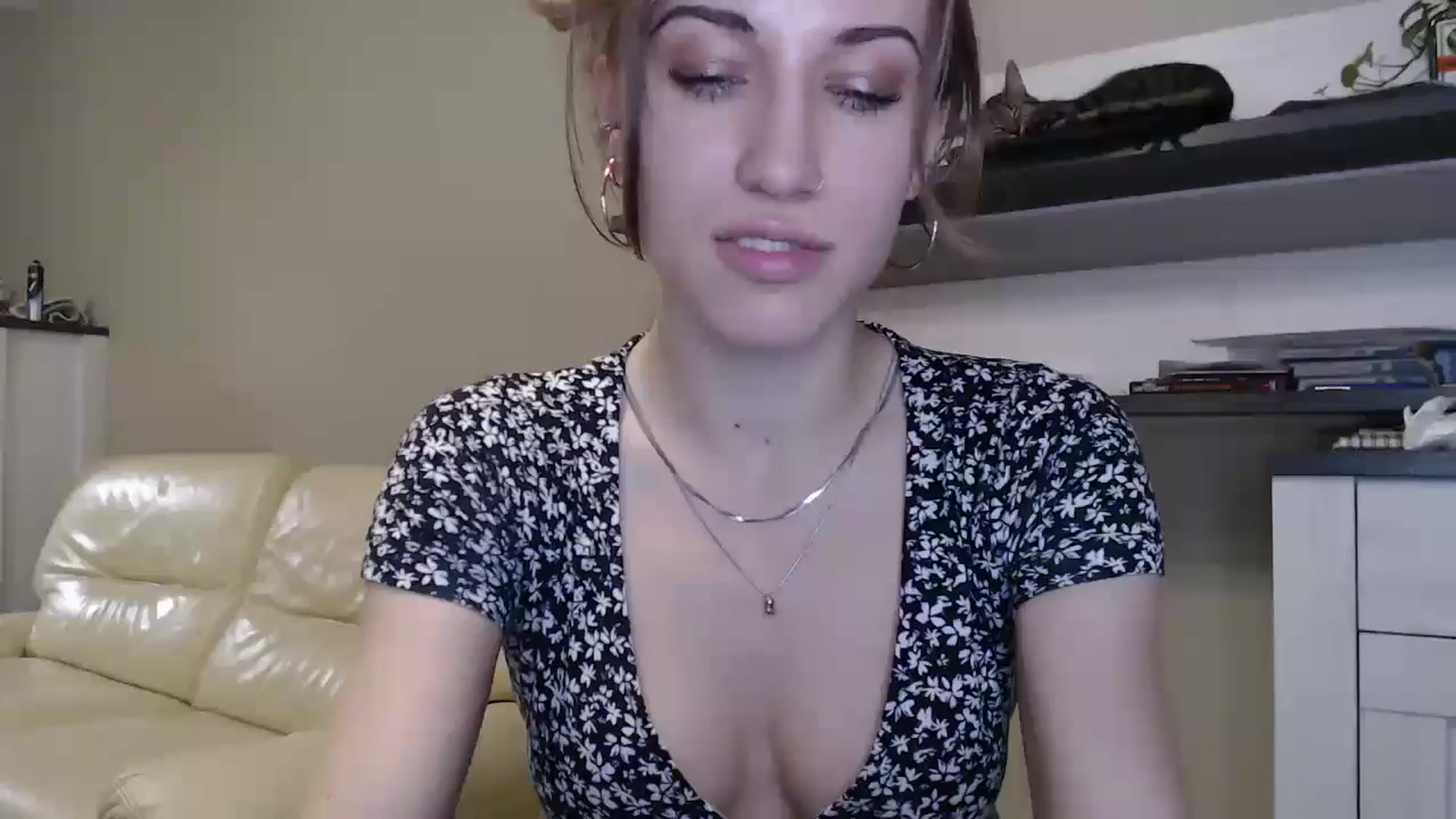 Gallery image thumbnail from GalaxyAnisia's myfreecams stream on, 10/09/2024, 19:31 image 10 of 20