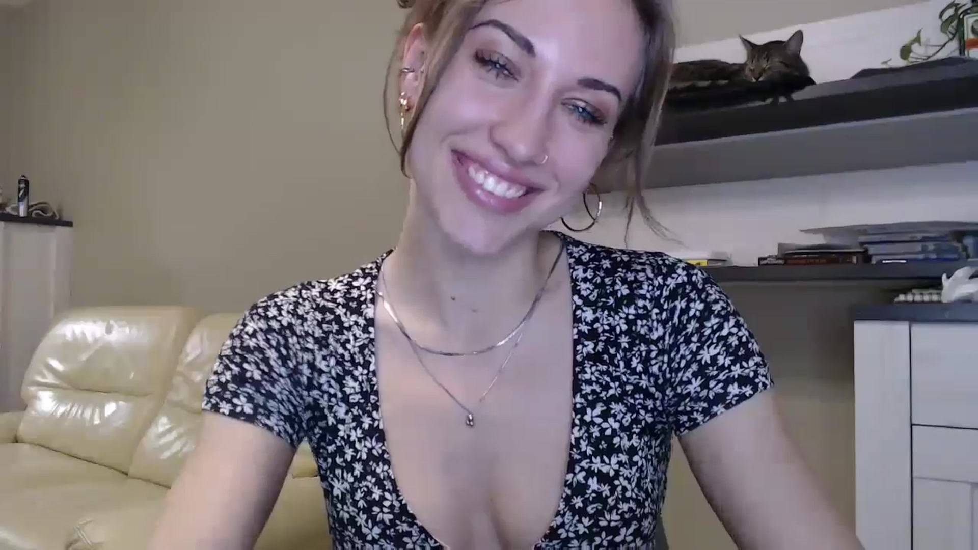 Gallery image thumbnail from GalaxyAnisia's myfreecams stream on, 10/09/2024, 19:31 image 15 of 20