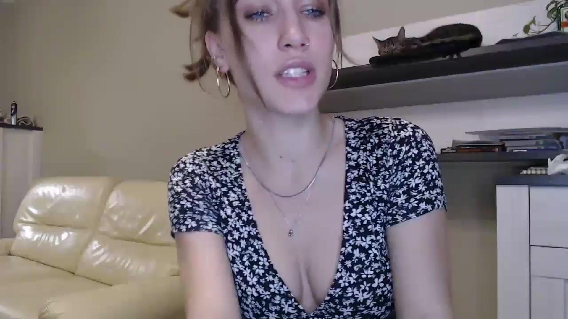 Gallery image thumbnail from GalaxyAnisia's myfreecams stream on, 10/09/2024, 19:31 image 1 of 20