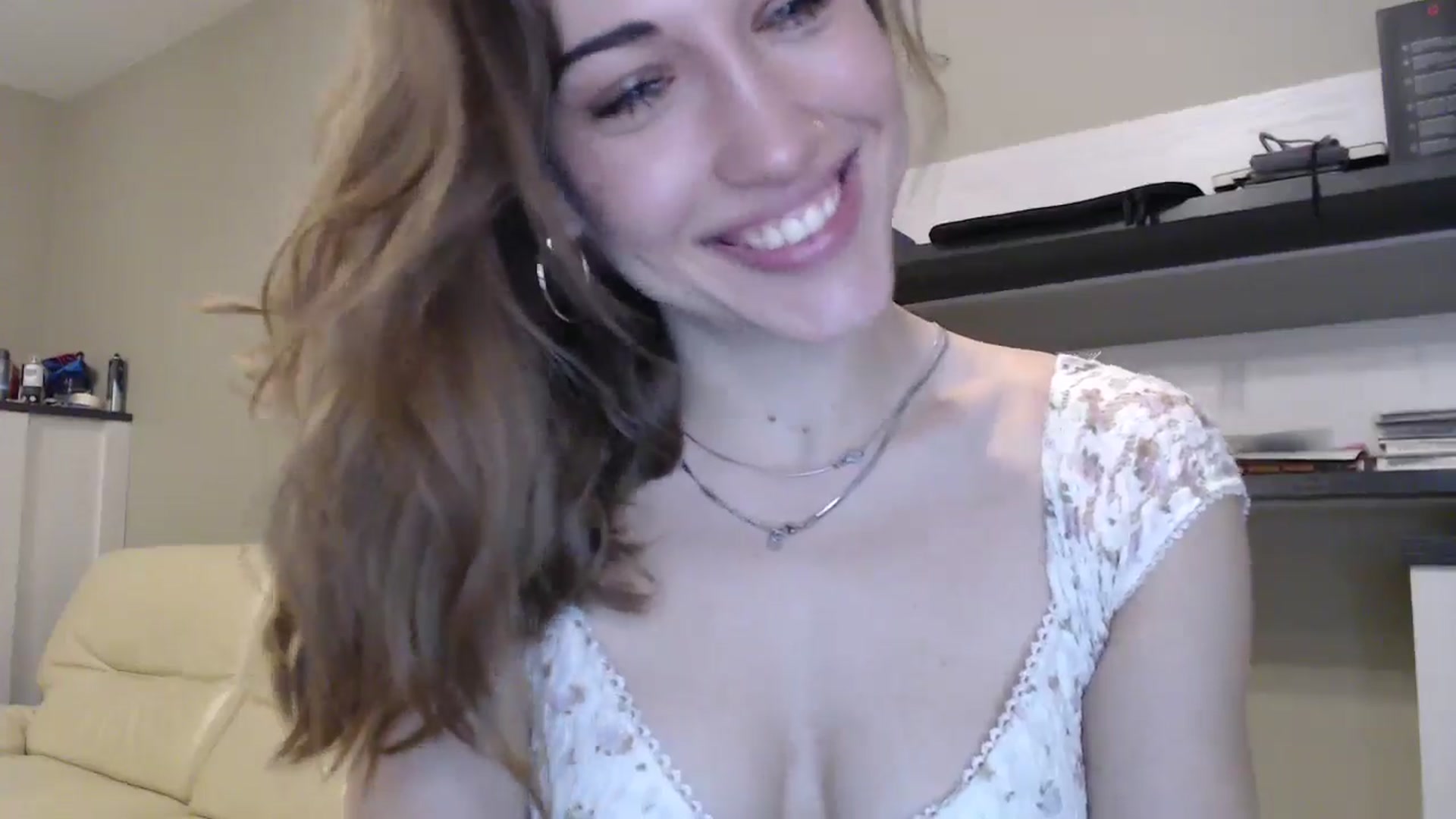 Gallery image thumbnail from GalaxyAnisia's myfreecams stream on, 10/18/2024, 16:37 image 15 of 20