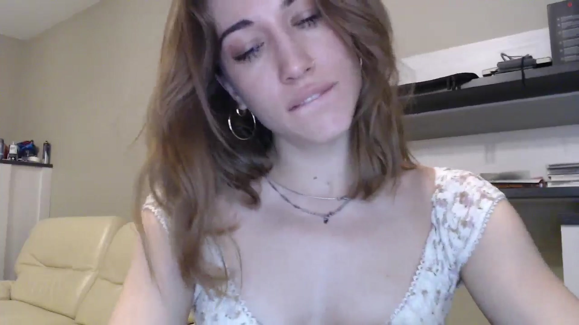 Gallery image thumbnail from GalaxyAnisia's myfreecams stream on, 10/18/2024, 16:37 image 18 of 20
