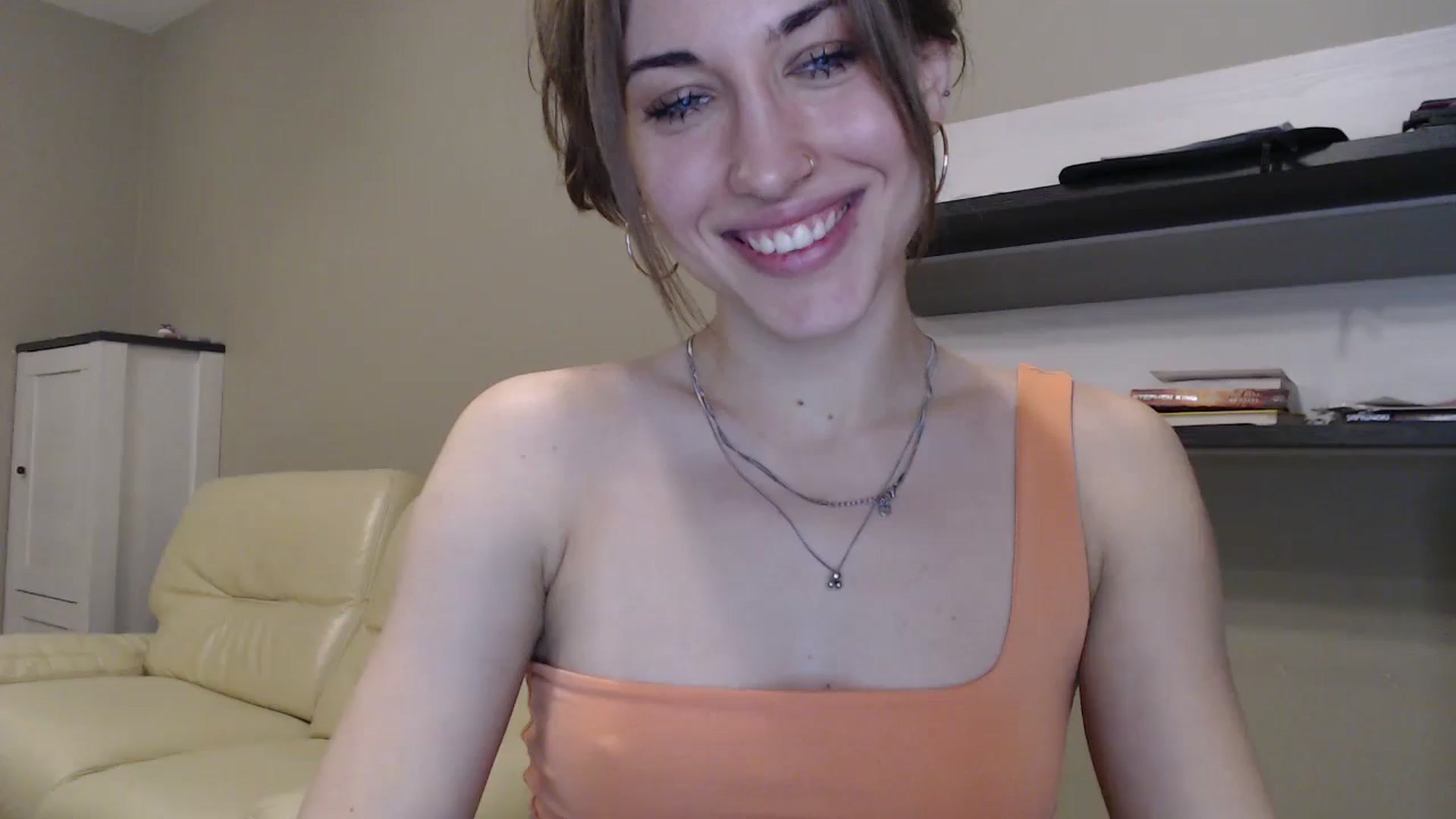 Gallery image thumbnail from GalaxyAnisia's myfreecams stream on, 11/05/2024, 20:18 image 1 of 20