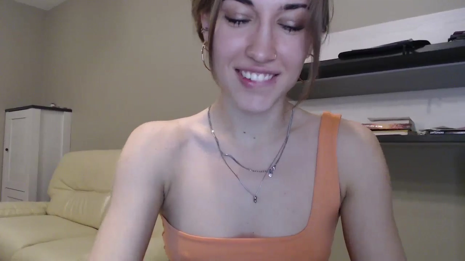 Gallery image thumbnail from GalaxyAnisia's myfreecams stream on, 11/05/2024, 20:18 image 2 of 20