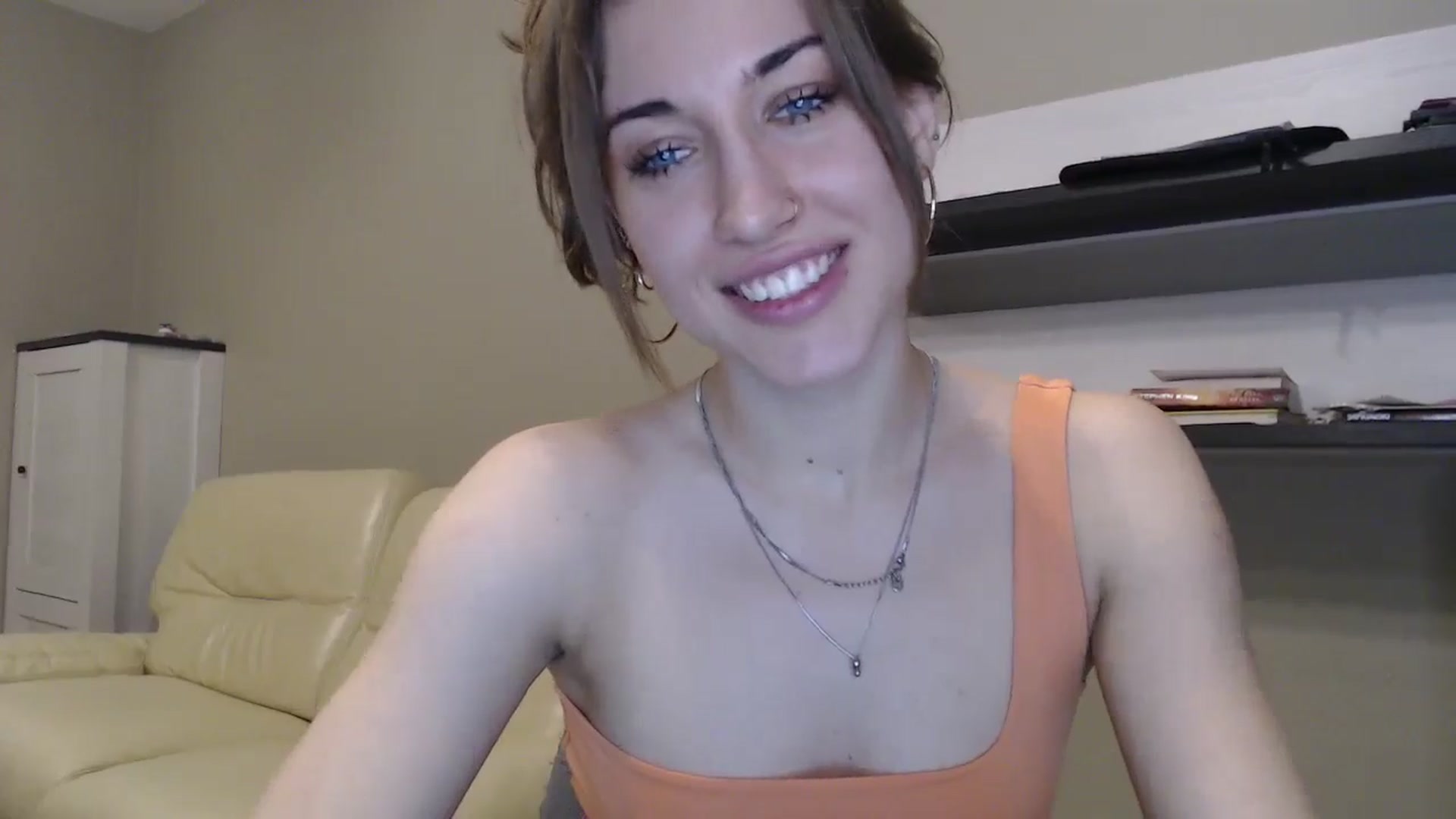 Gallery image thumbnail from GalaxyAnisia's myfreecams stream on, 11/05/2024, 20:18 image 6 of 20