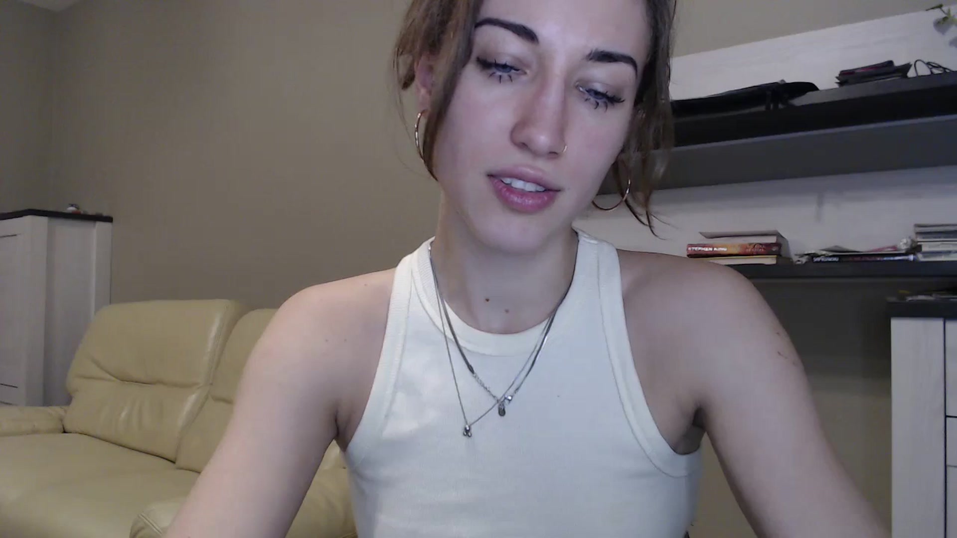 Gallery image thumbnail from GalaxyAnisia's myfreecams stream on, 11/07/2024, 19:13 image 19 of 20