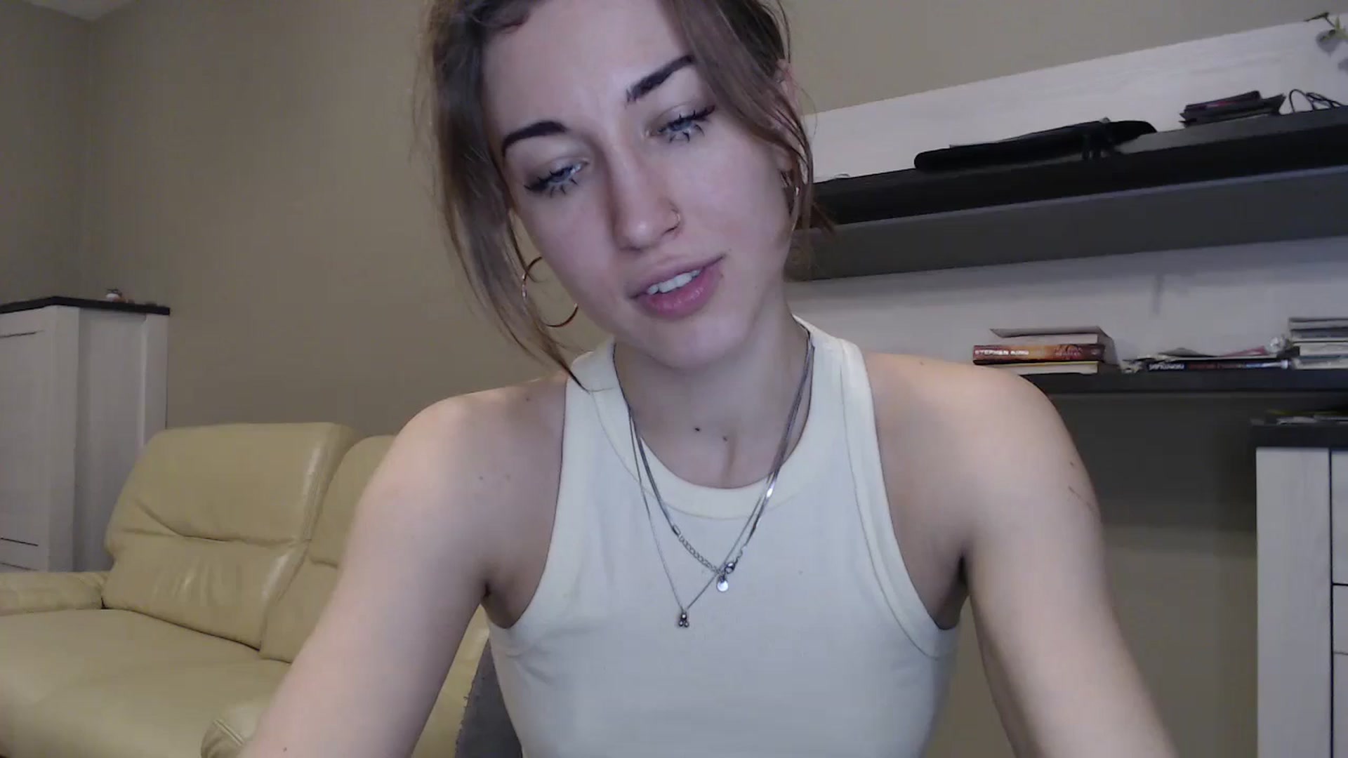 Gallery image thumbnail from GalaxyAnisia's myfreecams stream on, 11/07/2024, 19:13 image 1 of 20