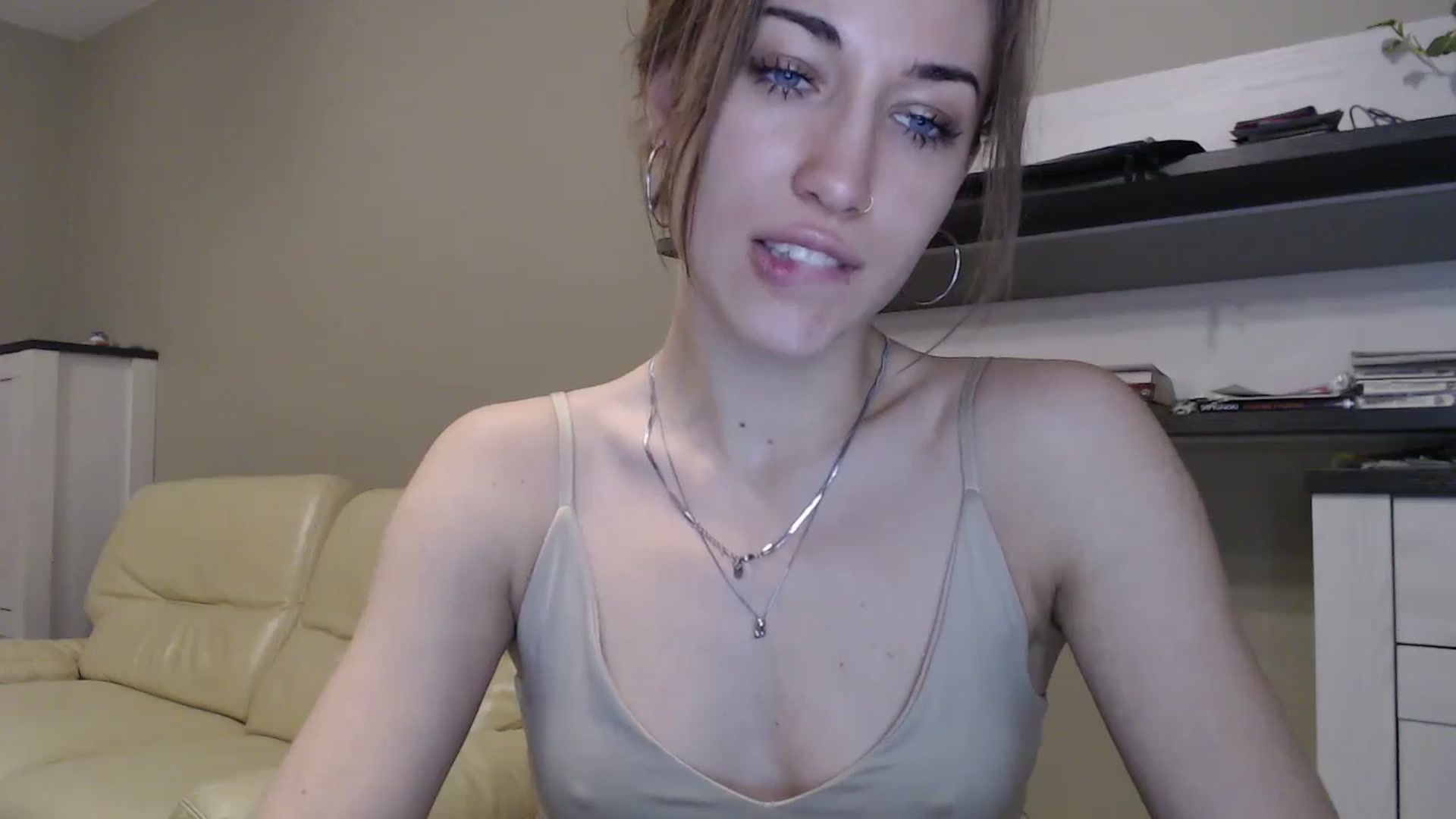 Gallery image thumbnail from GalaxyAnisia's myfreecams stream on, 11/09/2024, 20:55 image 20 of 20