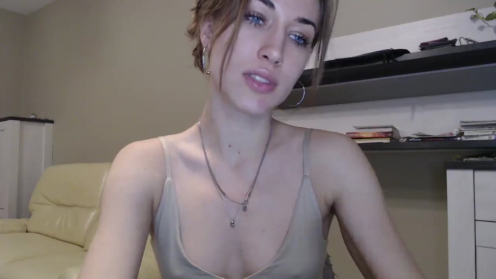 Gallery image thumbnail from GalaxyAnisia's myfreecams stream on, 11/09/2024, 20:55 image 2 of 20
