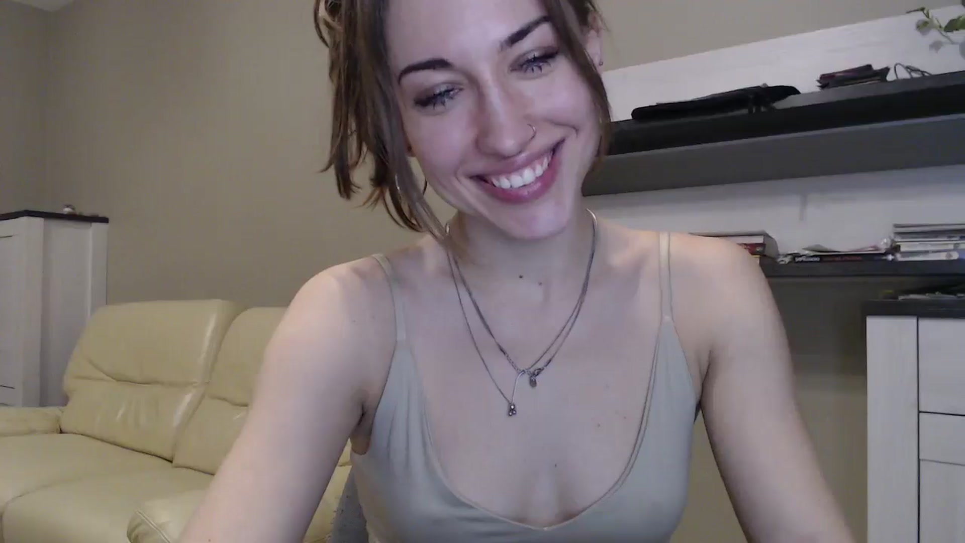 Gallery image thumbnail from GalaxyAnisia's myfreecams stream on, 11/09/2024, 22:11 image 12 of 20
