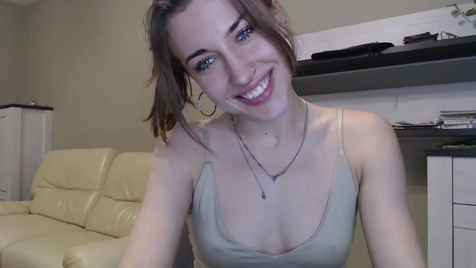 Gallery image thumbnail from GalaxyAnisia's myfreecams stream on, 11/09/2024, 22:11 image 16 of 20