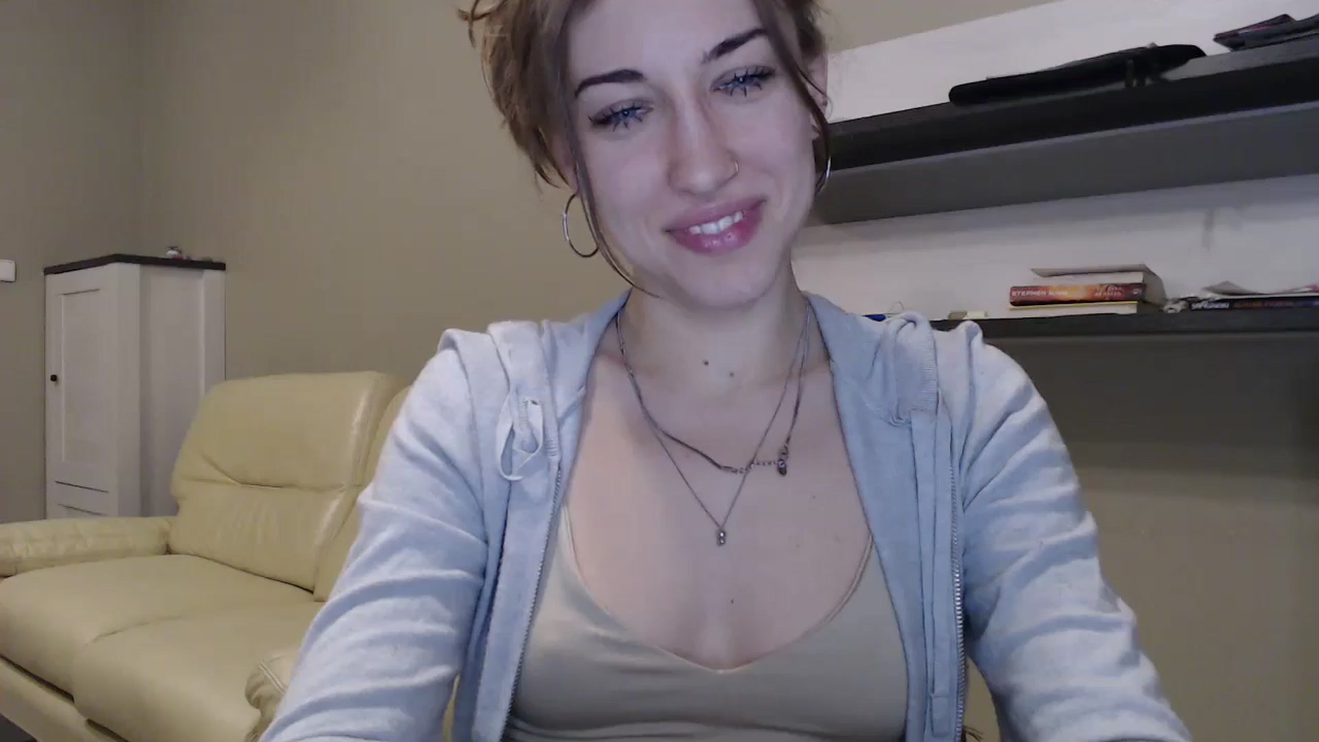 Gallery image thumbnail from GalaxyAnisia's myfreecams stream on, 11/10/2024, 19:13 image 7 of 20