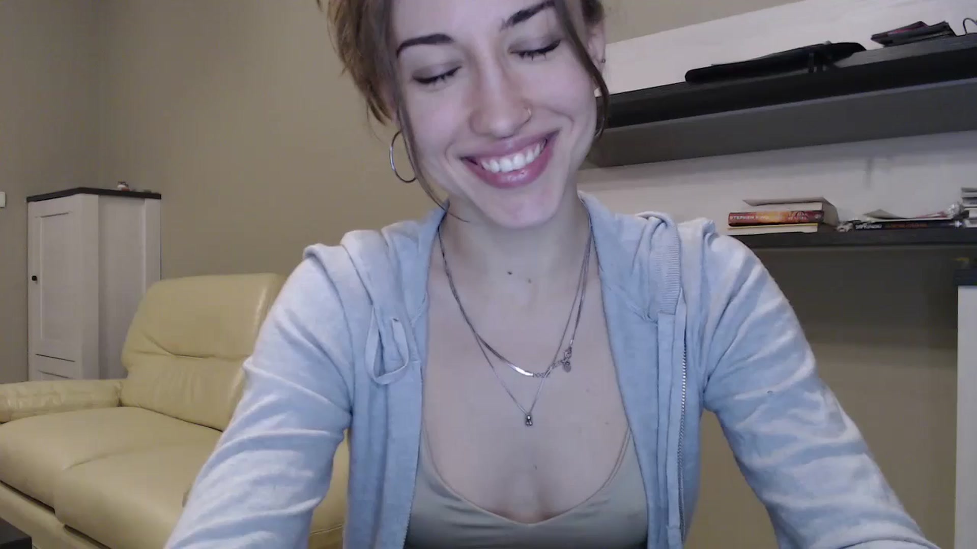 Gallery image thumbnail from GalaxyAnisia's myfreecams stream on, 11/10/2024, 19:13 image 1 of 20