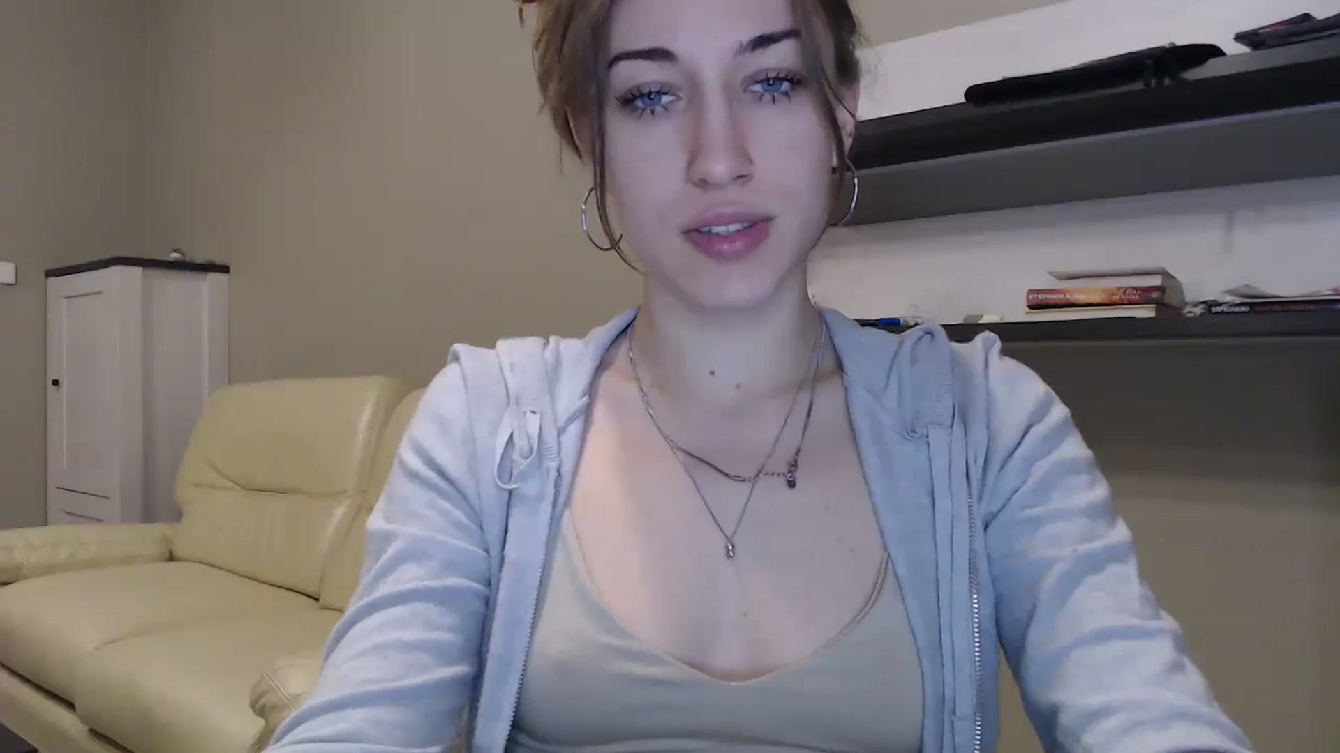 Gallery image thumbnail from GalaxyAnisia's myfreecams stream on, 11/10/2024, 19:13 image 5 of 20