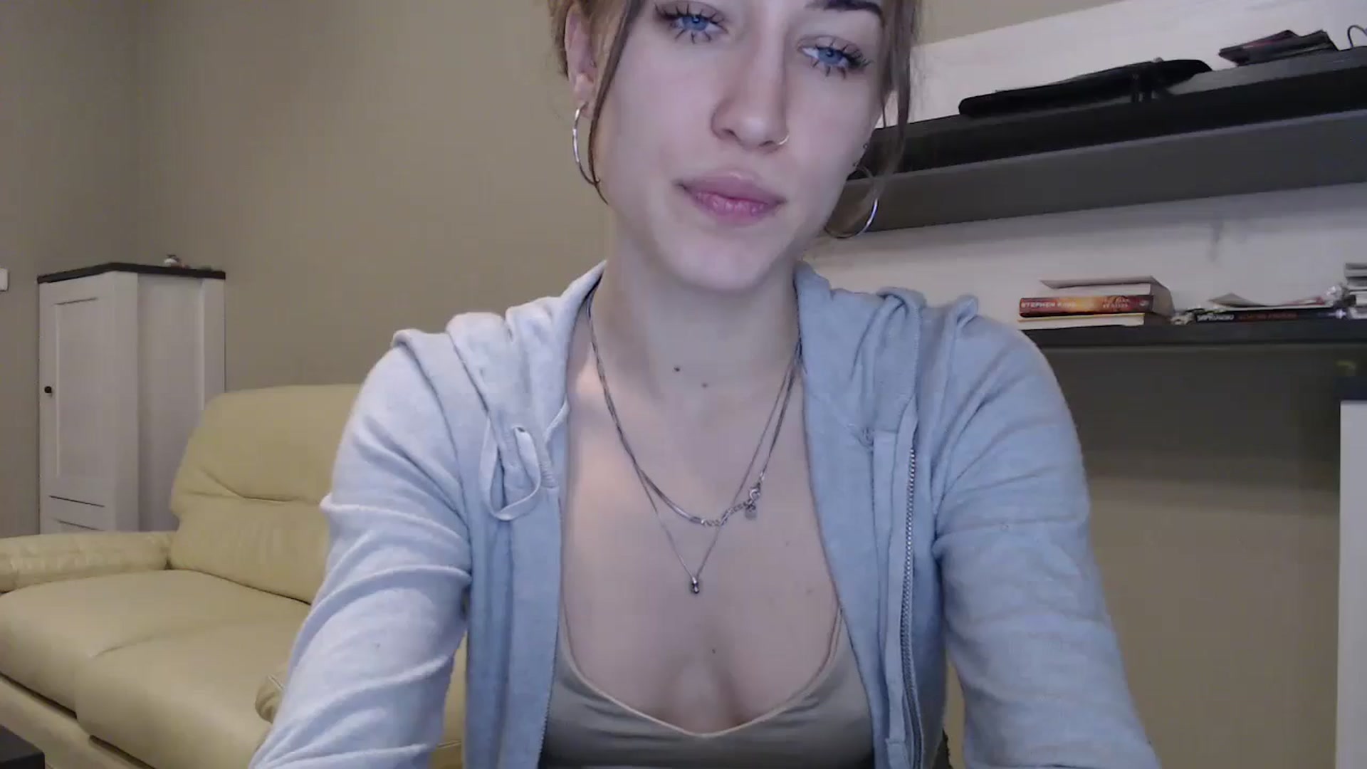 Gallery image thumbnail from GalaxyAnisia's myfreecams stream on, 11/10/2024, 19:13 image 4 of 20