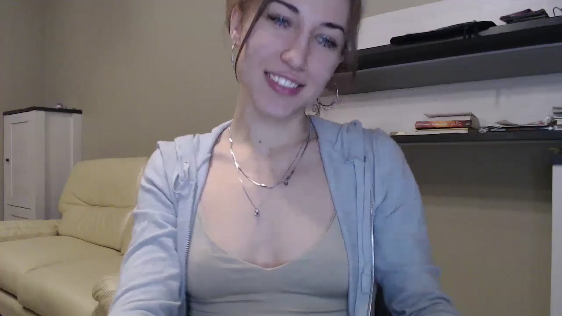 Gallery image thumbnail from GalaxyAnisia's myfreecams stream on, 11/10/2024, 19:13 image 16 of 20