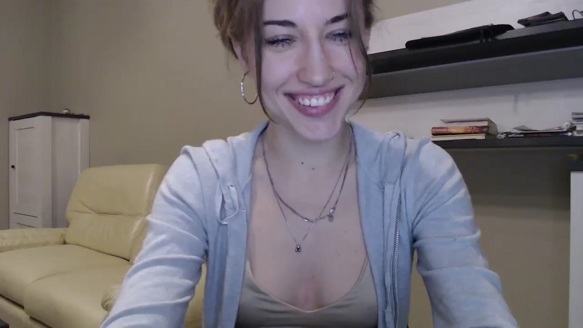 Gallery image thumbnail from GalaxyAnisia's myfreecams stream on, 11/10/2024, 19:13 image 12 of 20